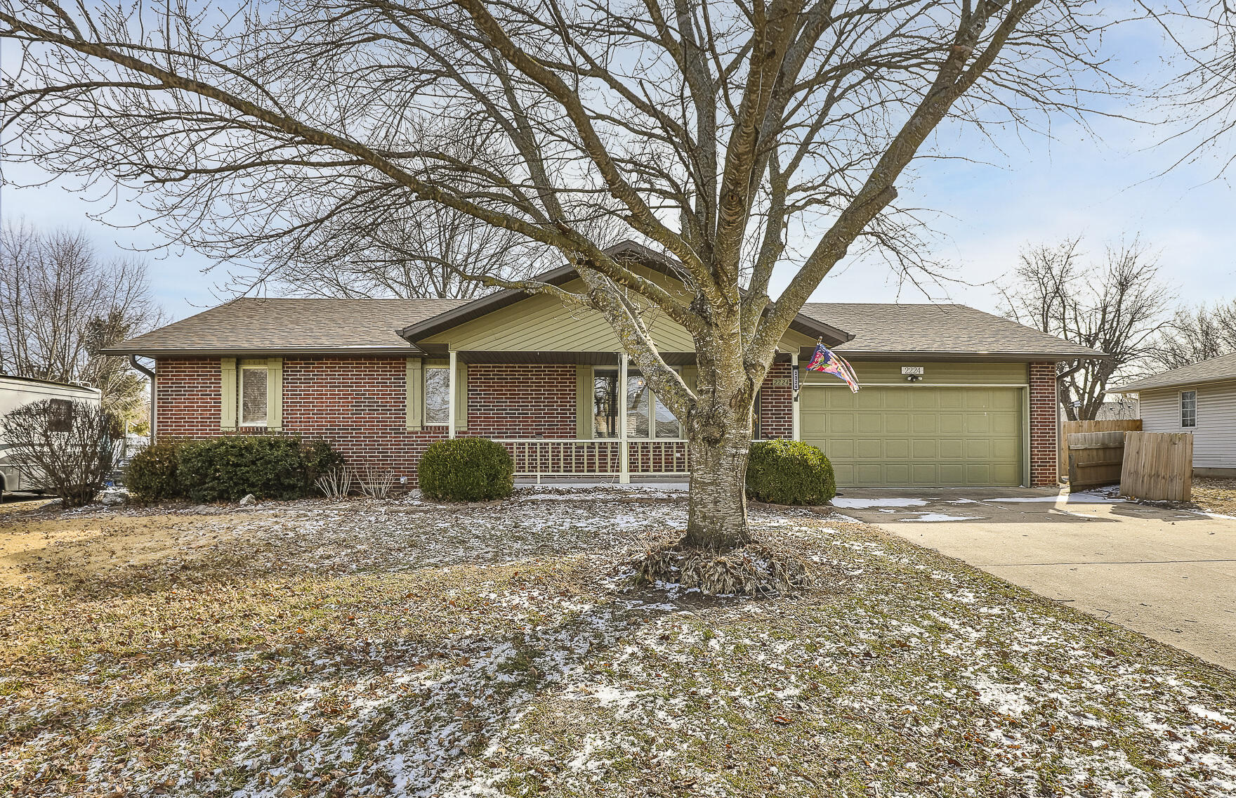 2224 West College Drive Property Photo 2