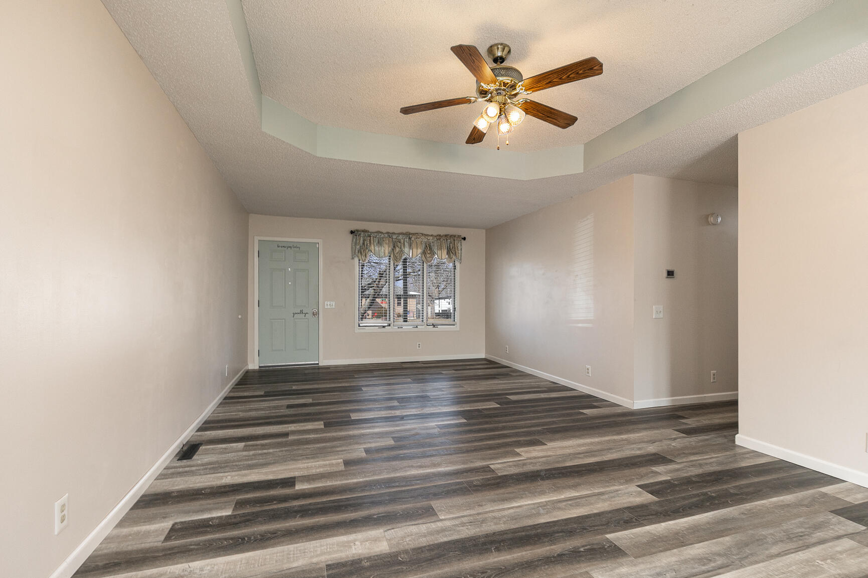 2224 West College Drive Property Photo 7