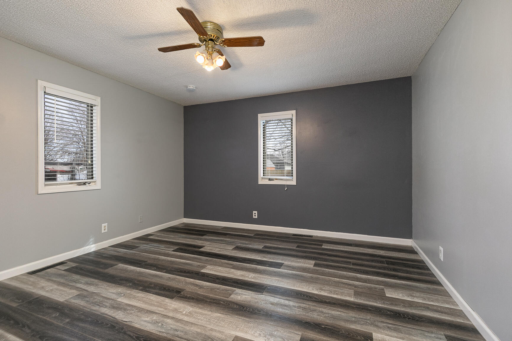 2224 West College Drive Property Photo 12