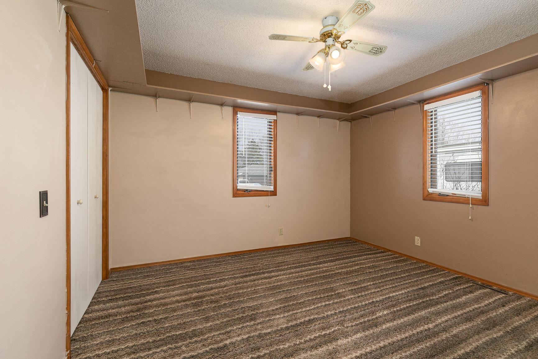 2224 West College Drive Property Photo 15