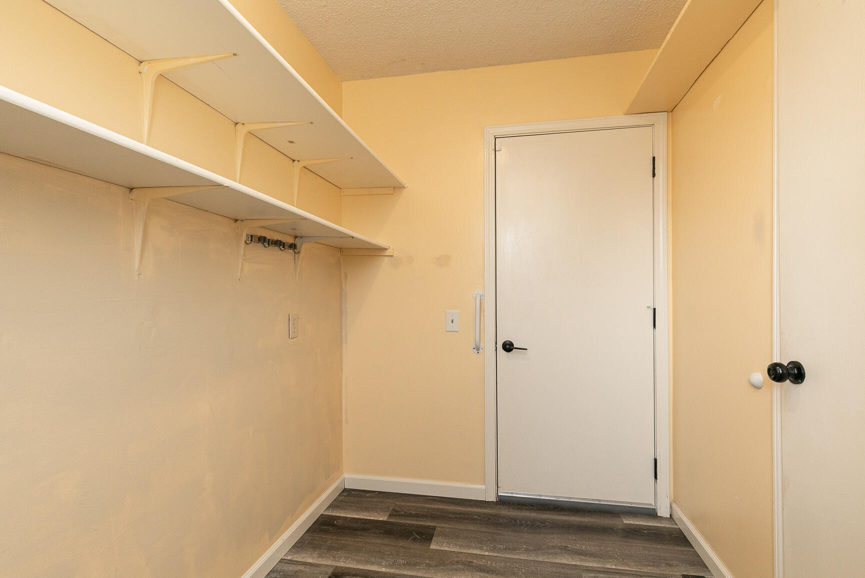 2224 West College Drive Property Photo 21