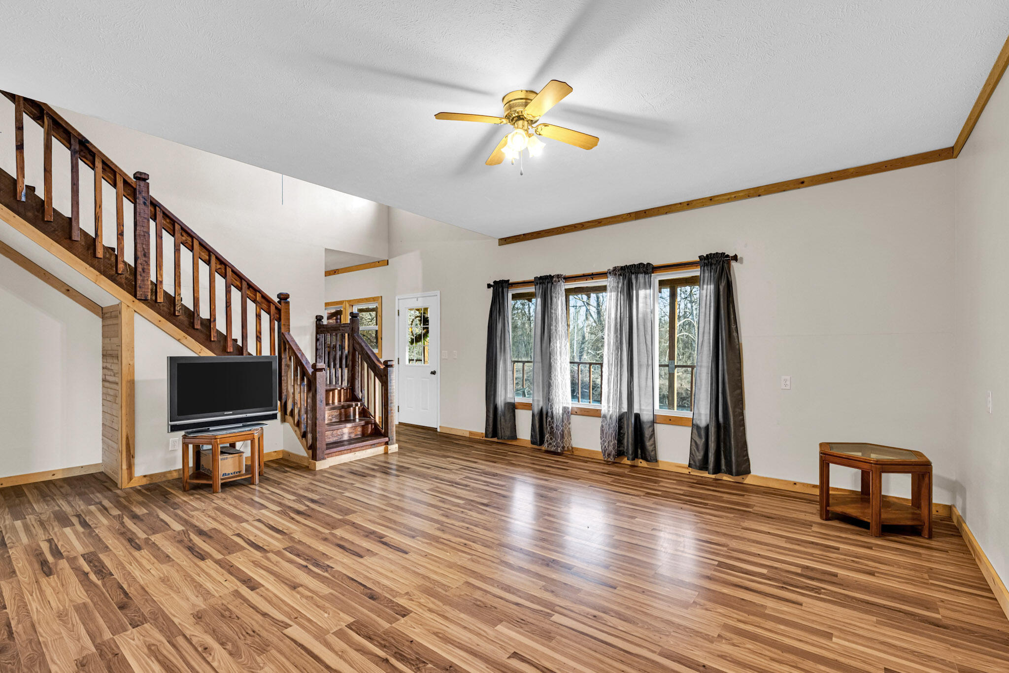 305 Thomas Street Property Photo 13