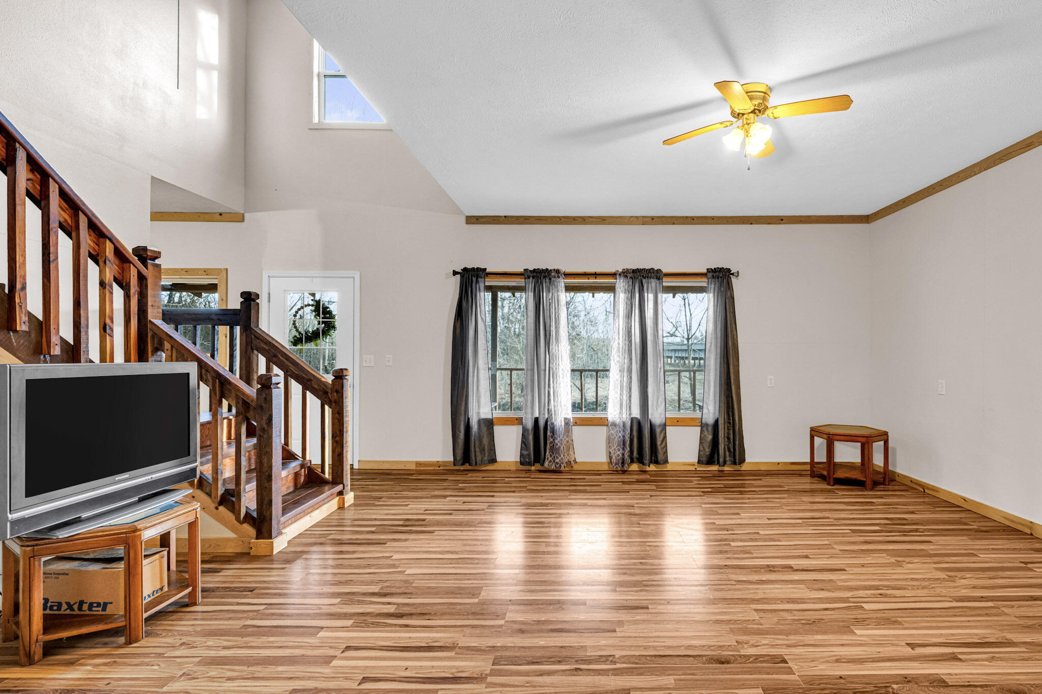 305 Thomas Street Property Photo 14