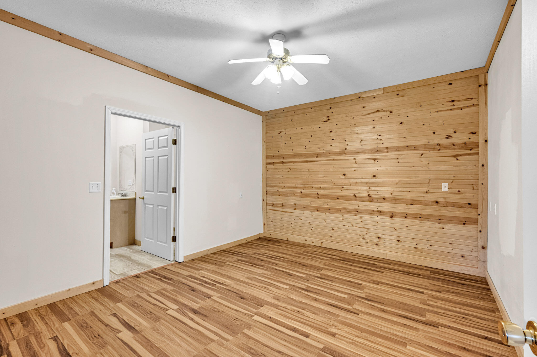305 Thomas Street Property Photo 15