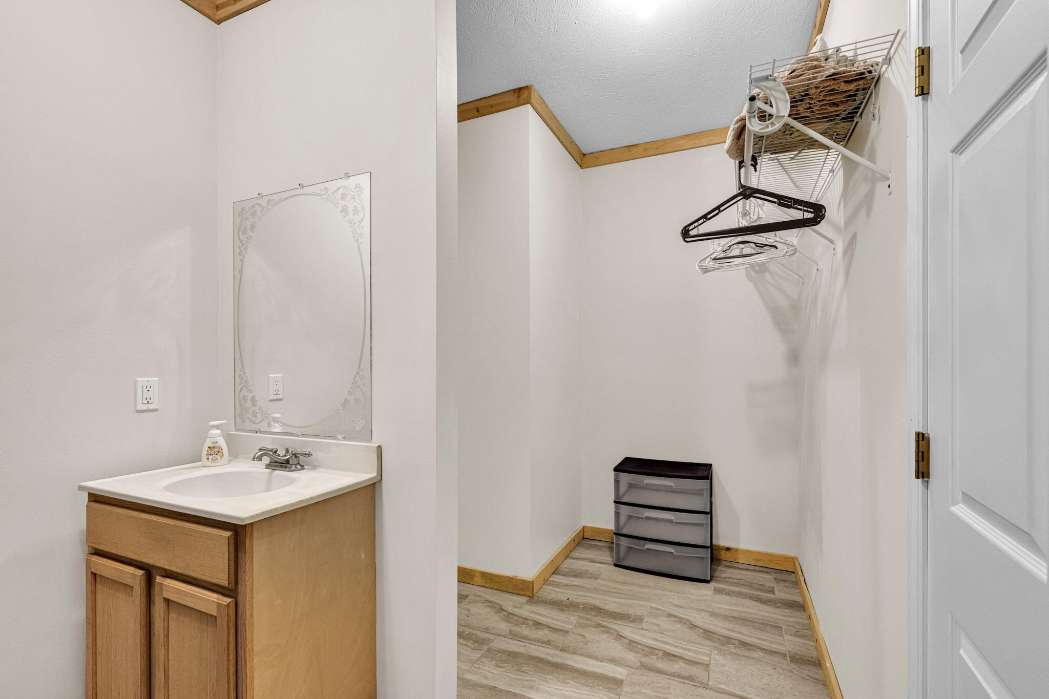 305 Thomas Street Property Photo 18