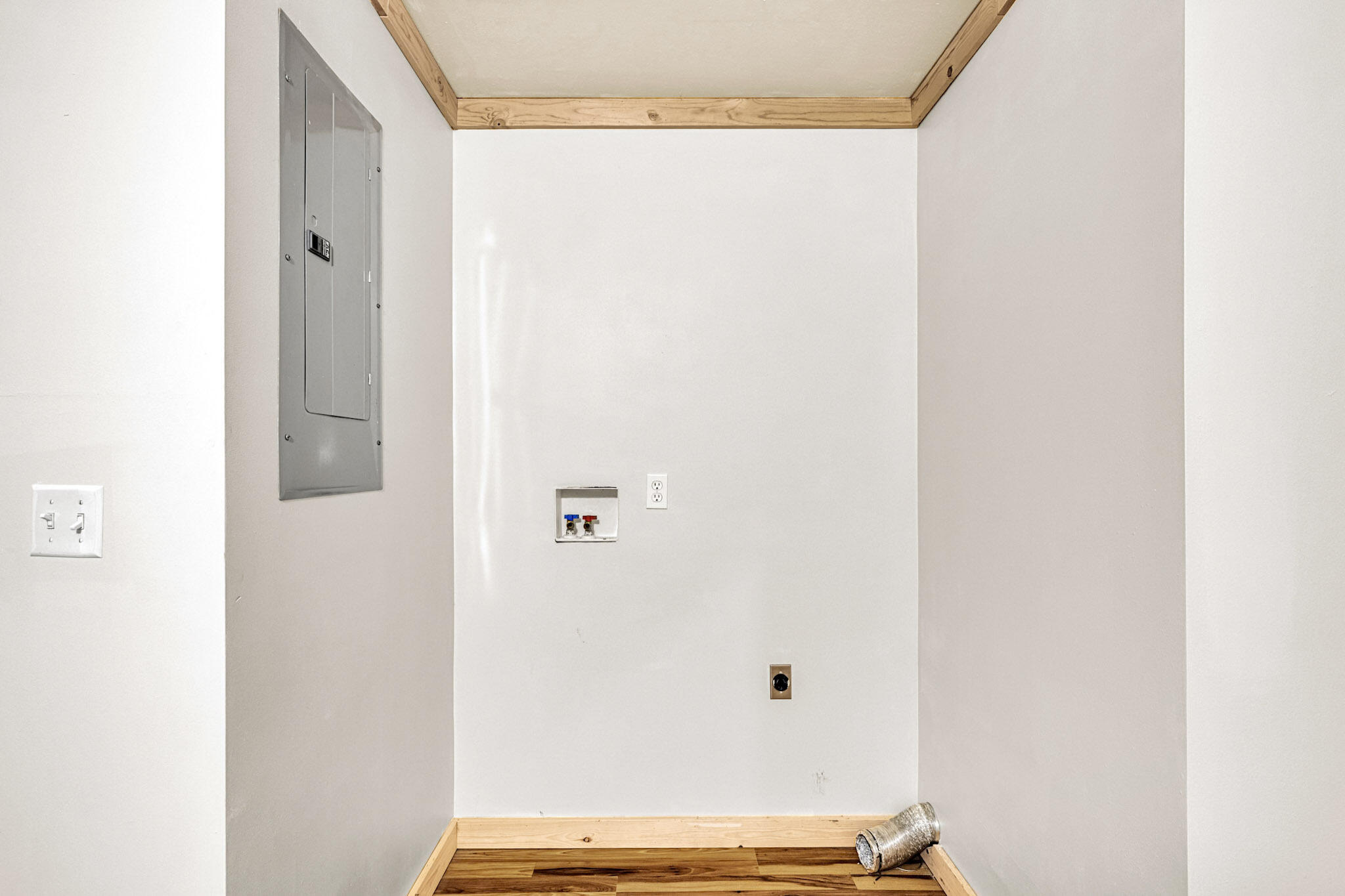 305 Thomas Street Property Photo 19