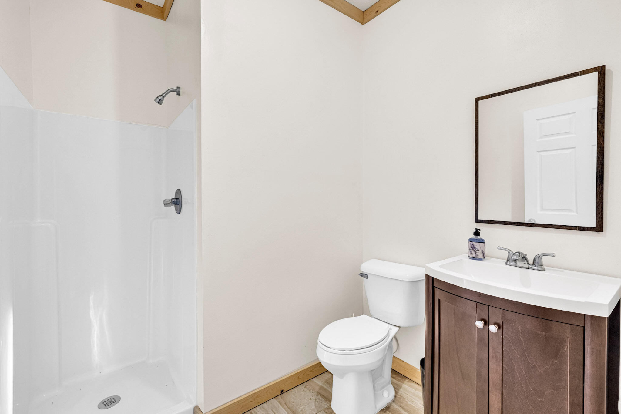 305 Thomas Street Property Photo 22