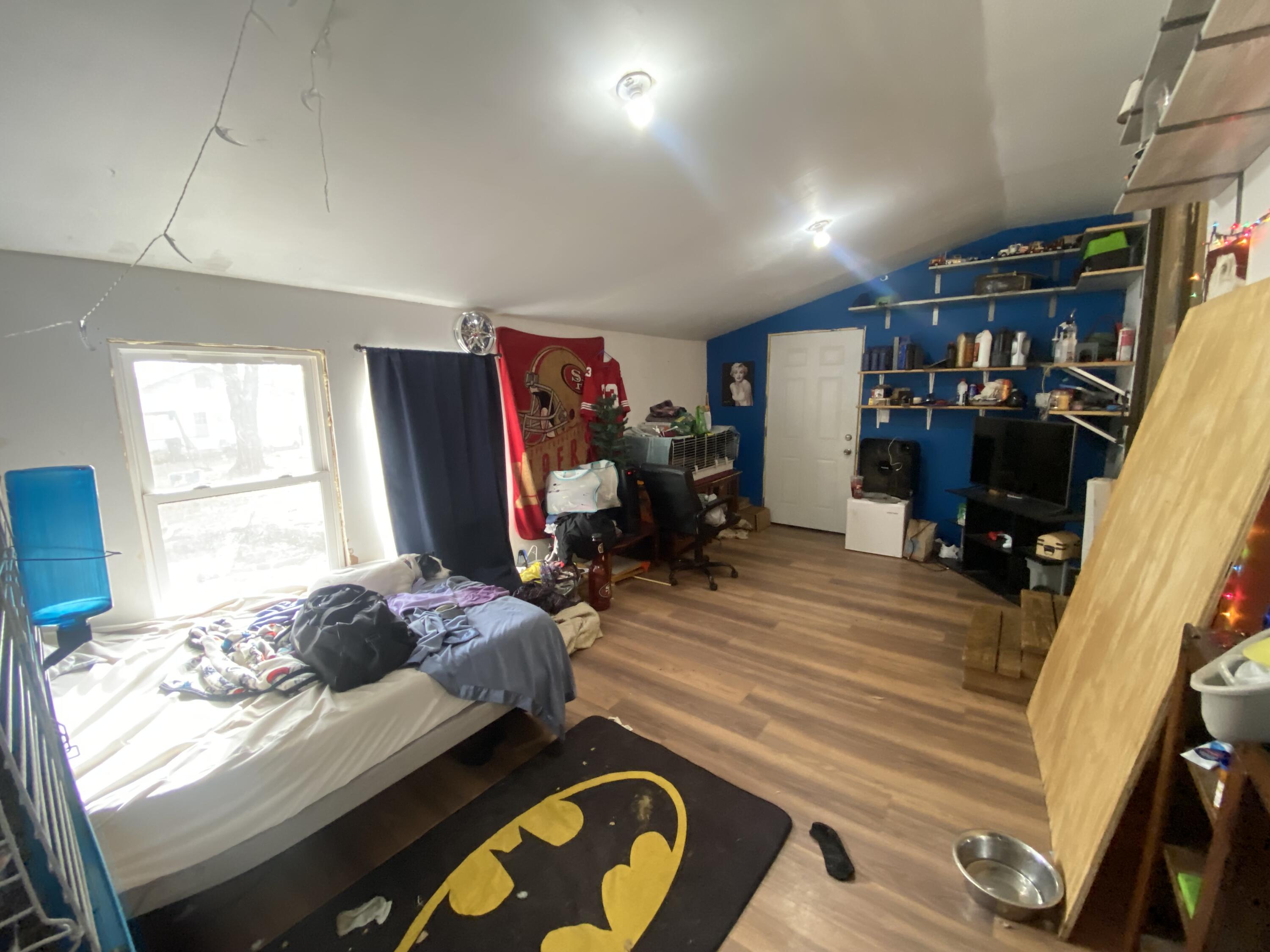 828 South Glenn Avenue Property Photo 18