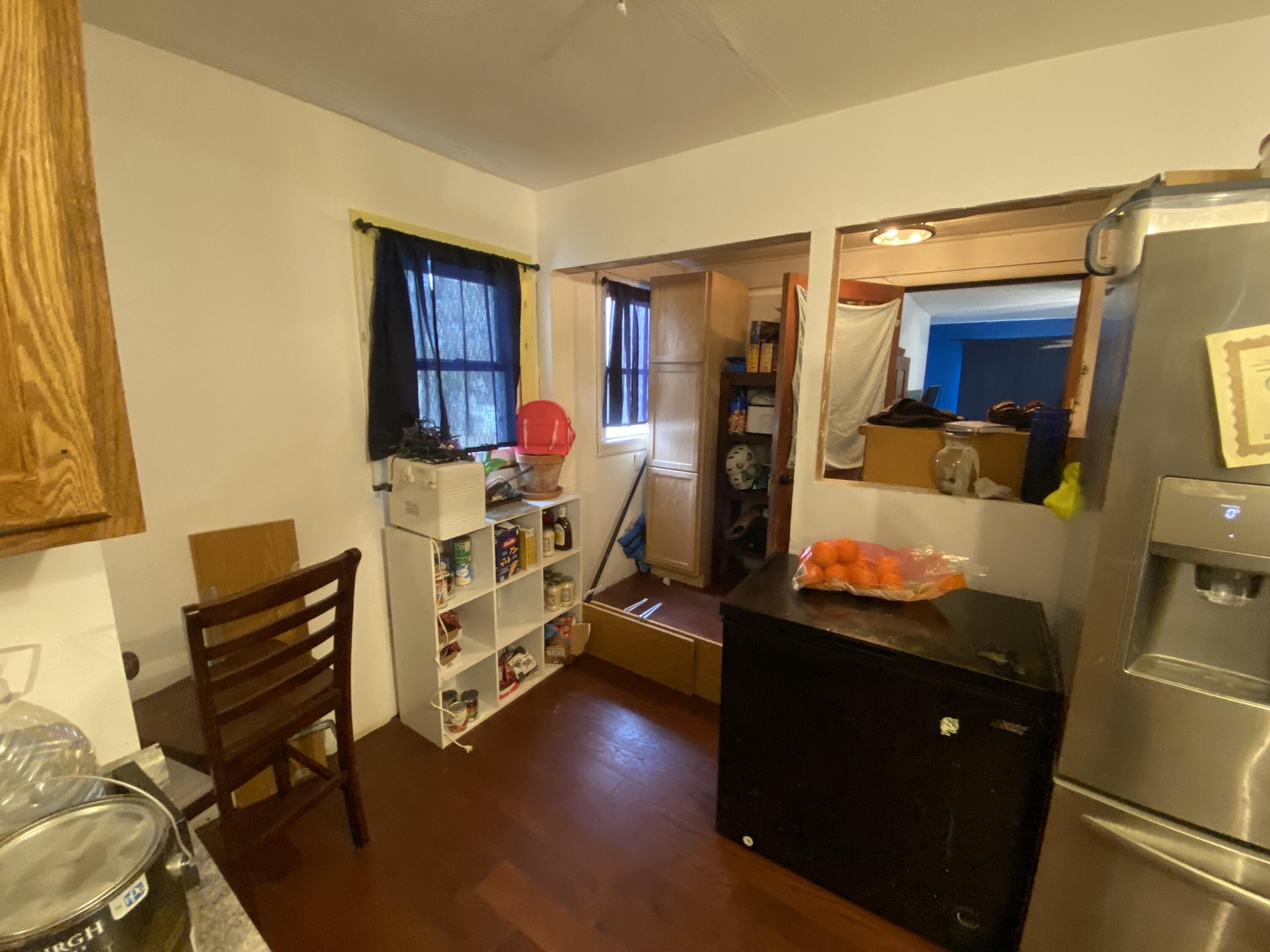 828 South Glenn Avenue Property Photo 20