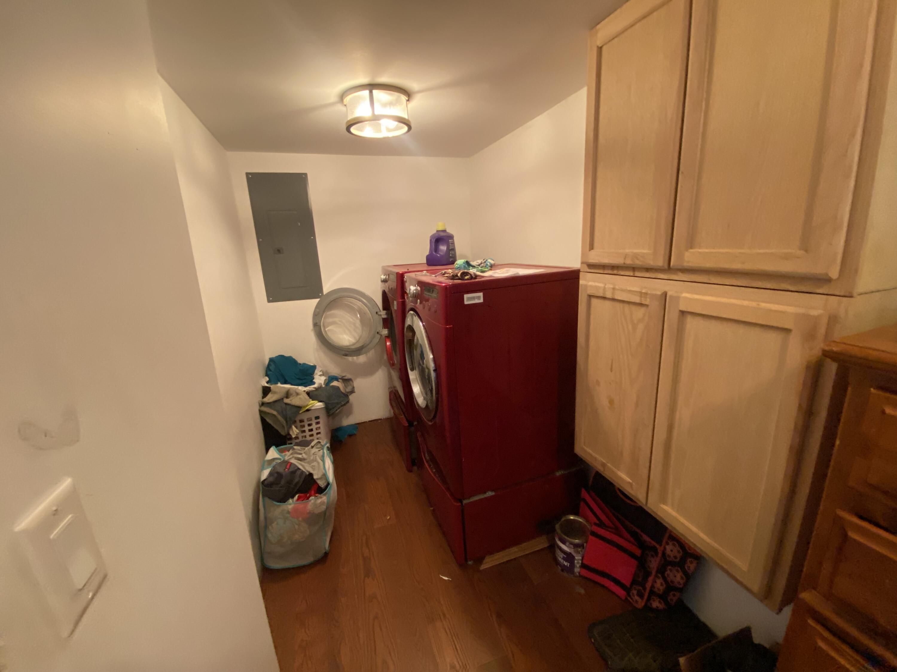 828 South Glenn Avenue Property Photo 21