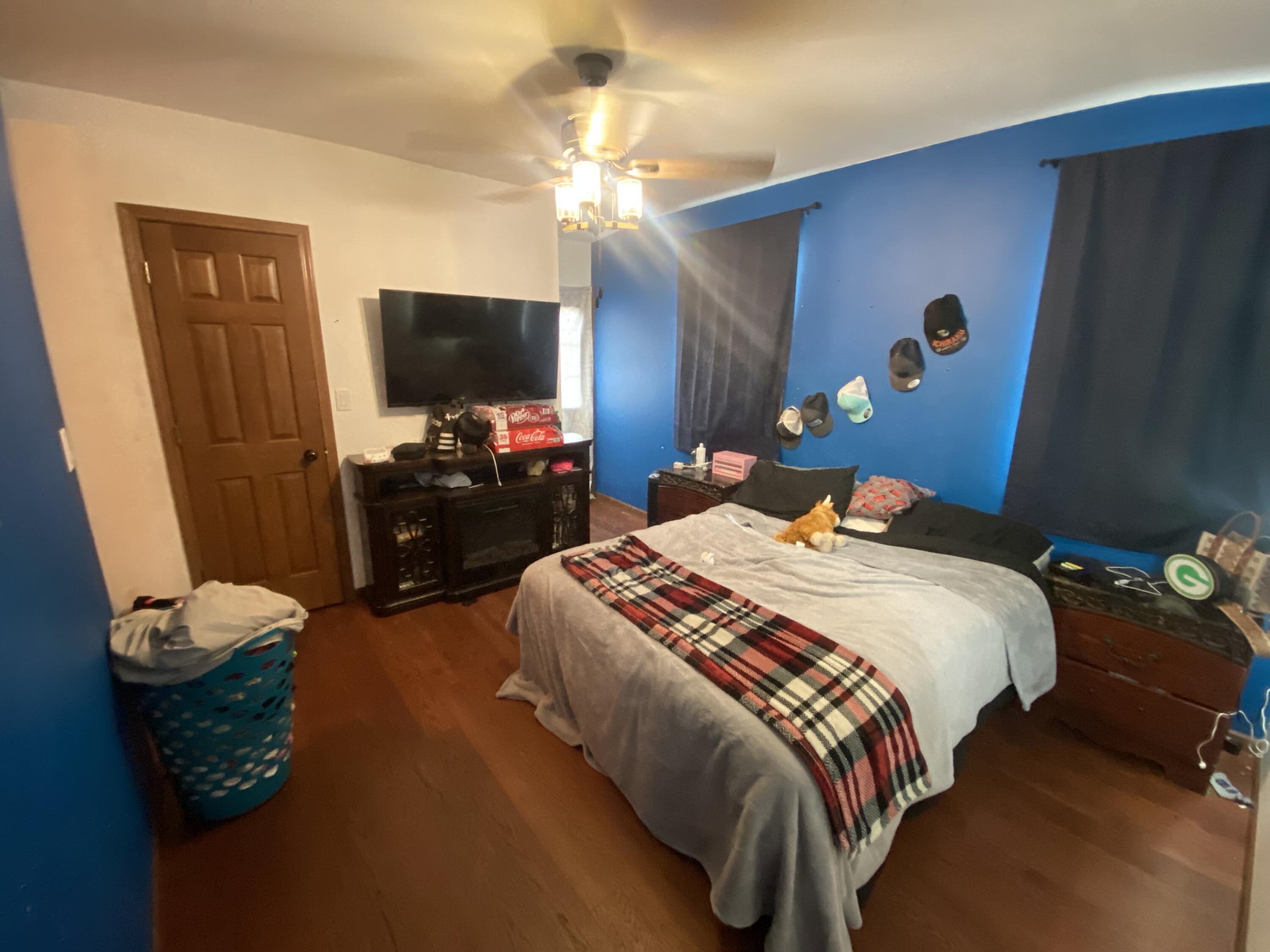 828 South Glenn Avenue Property Photo 23