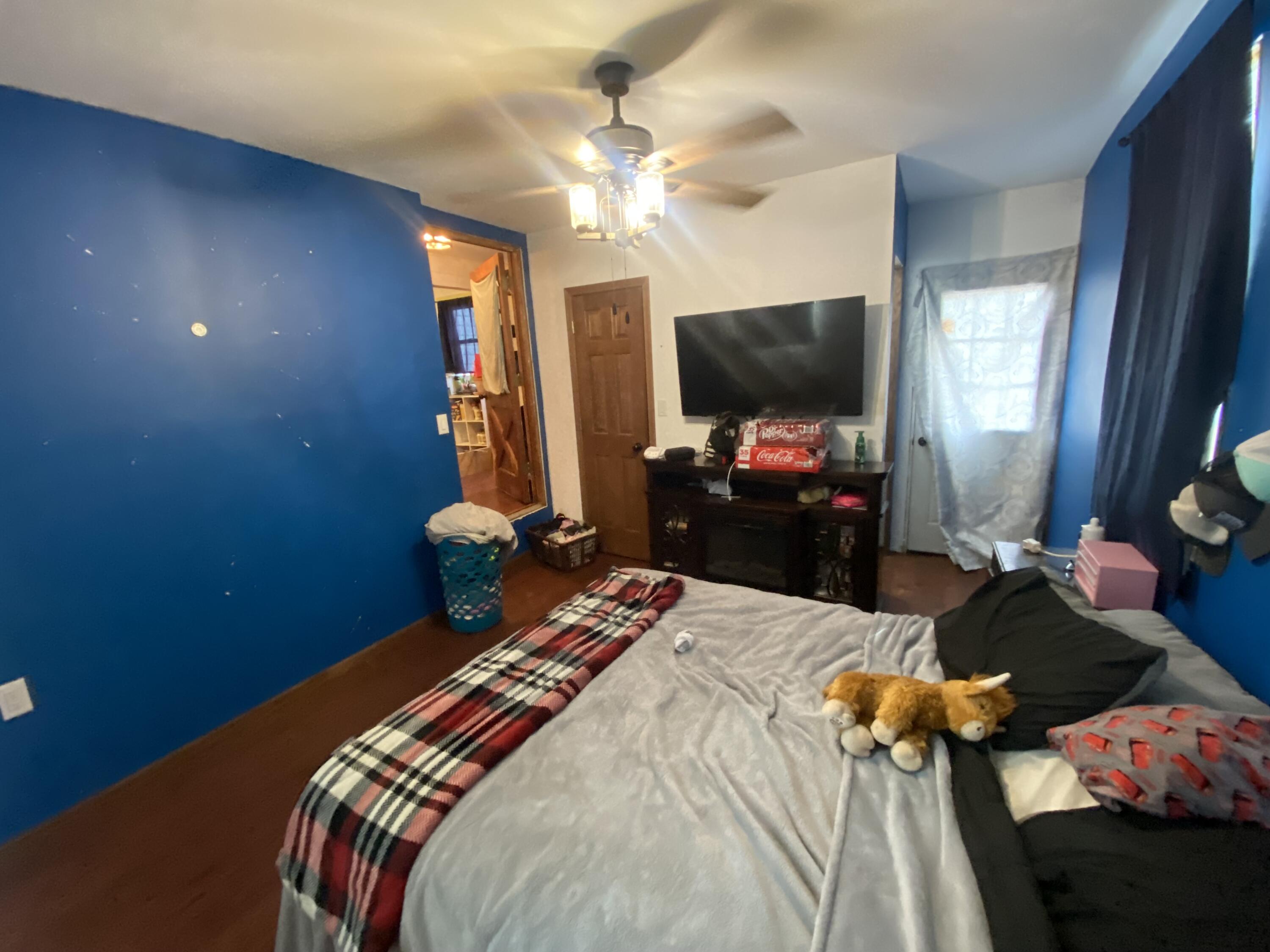 828 South Glenn Avenue Property Photo 24