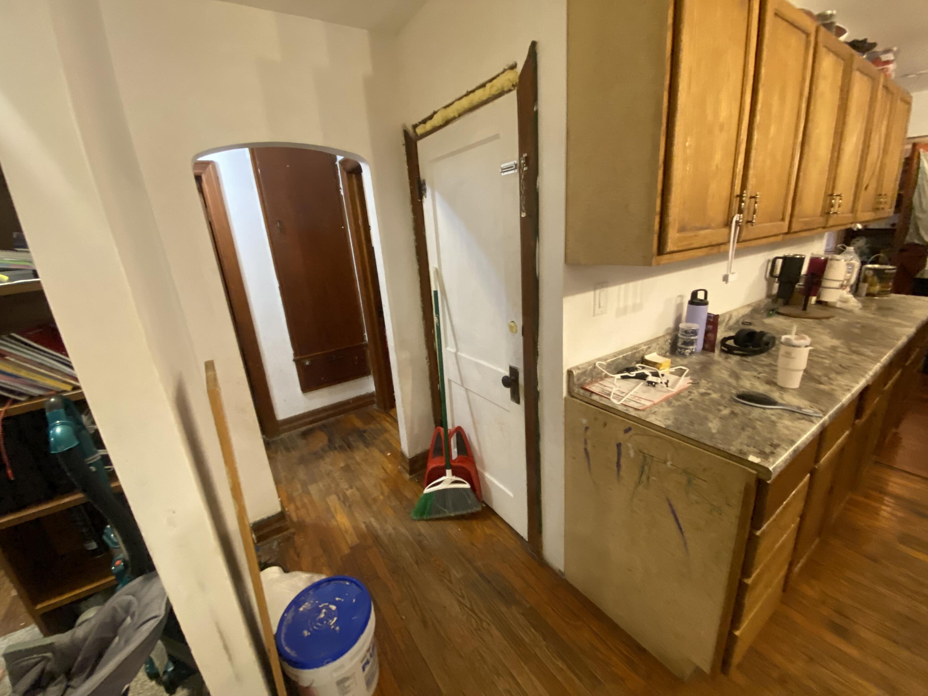 828 South Glenn Avenue Property Photo 26