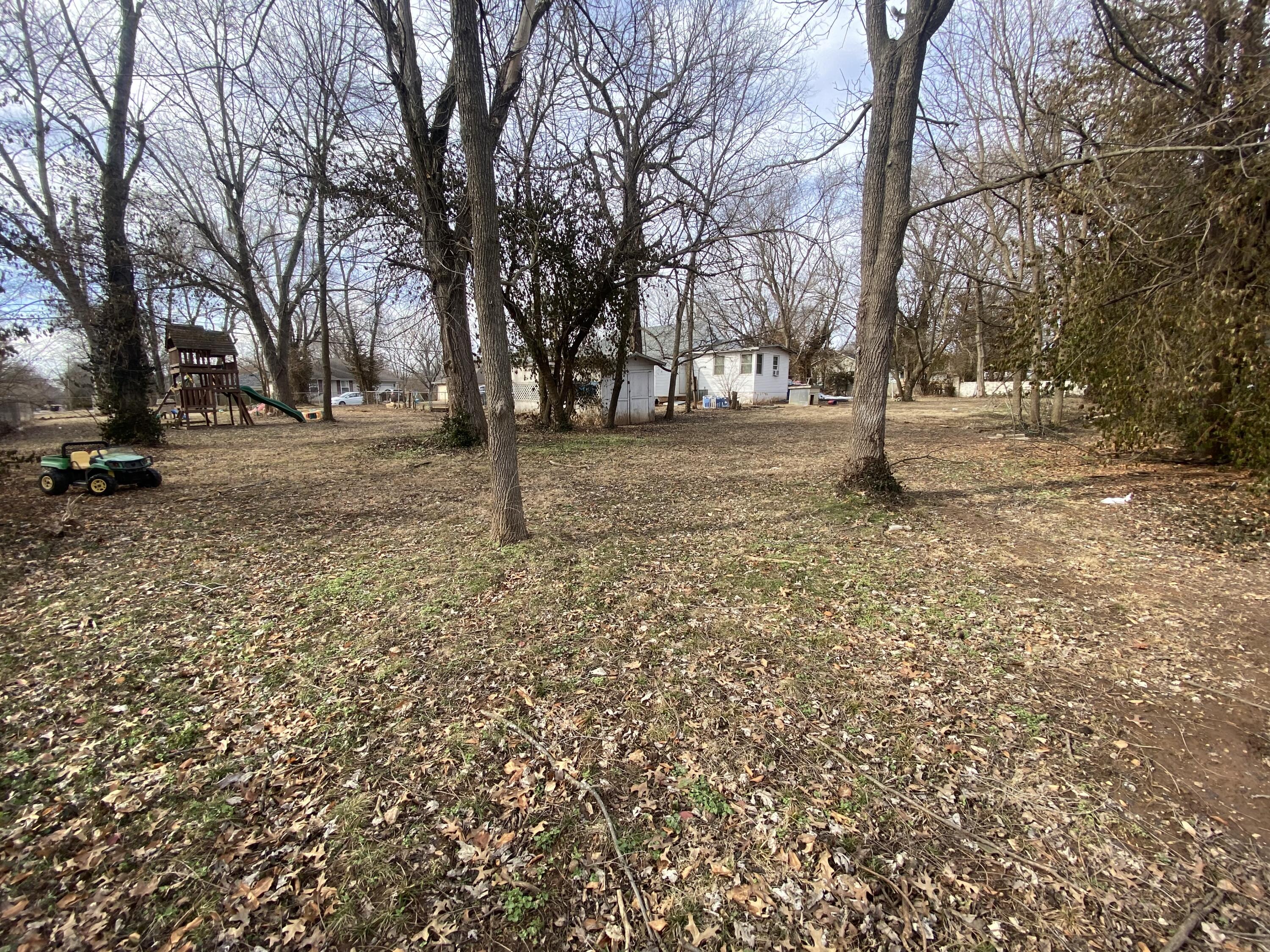 828 South Glenn Avenue Property Photo 37
