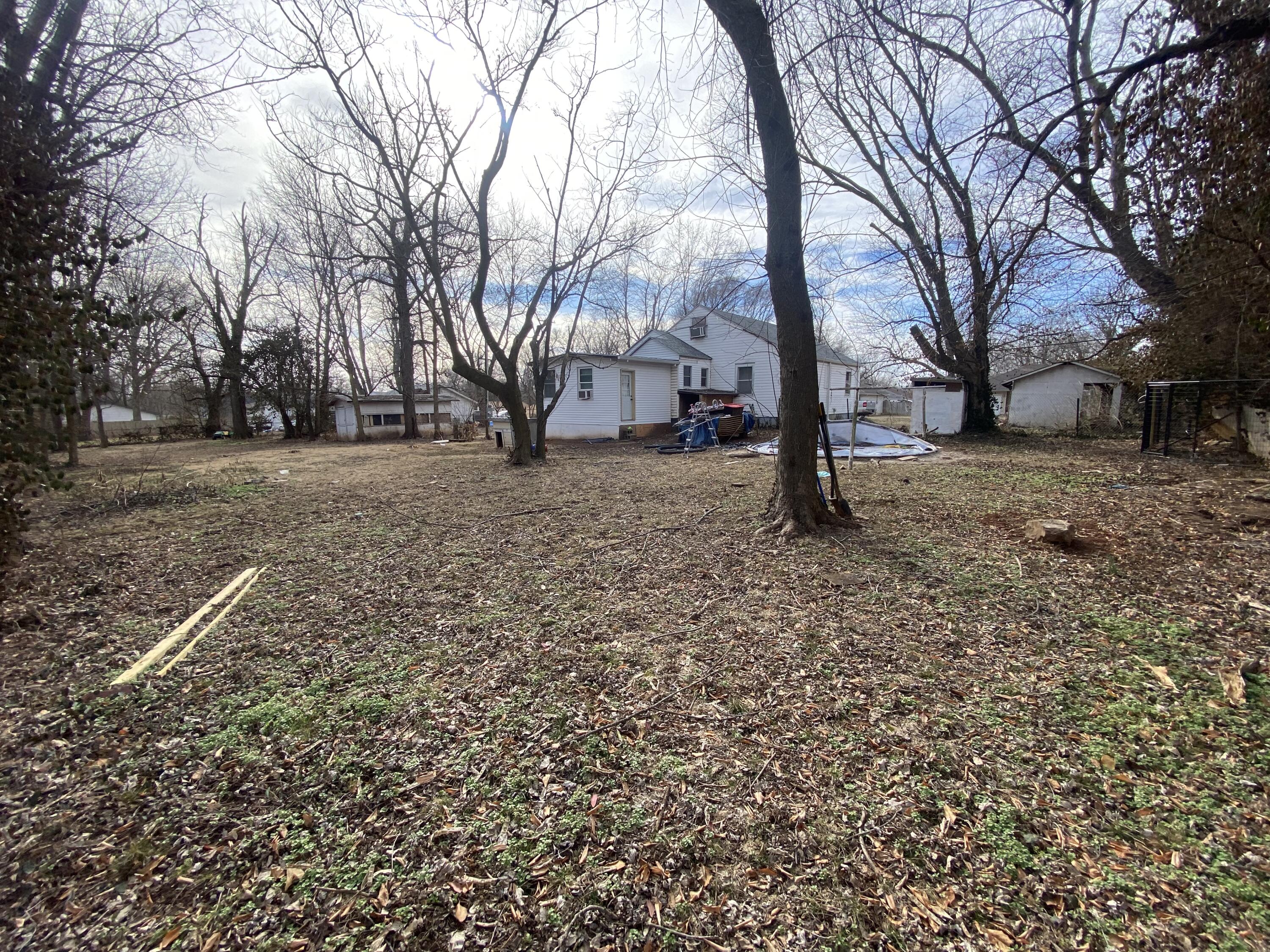 828 South Glenn Avenue Property Photo 39