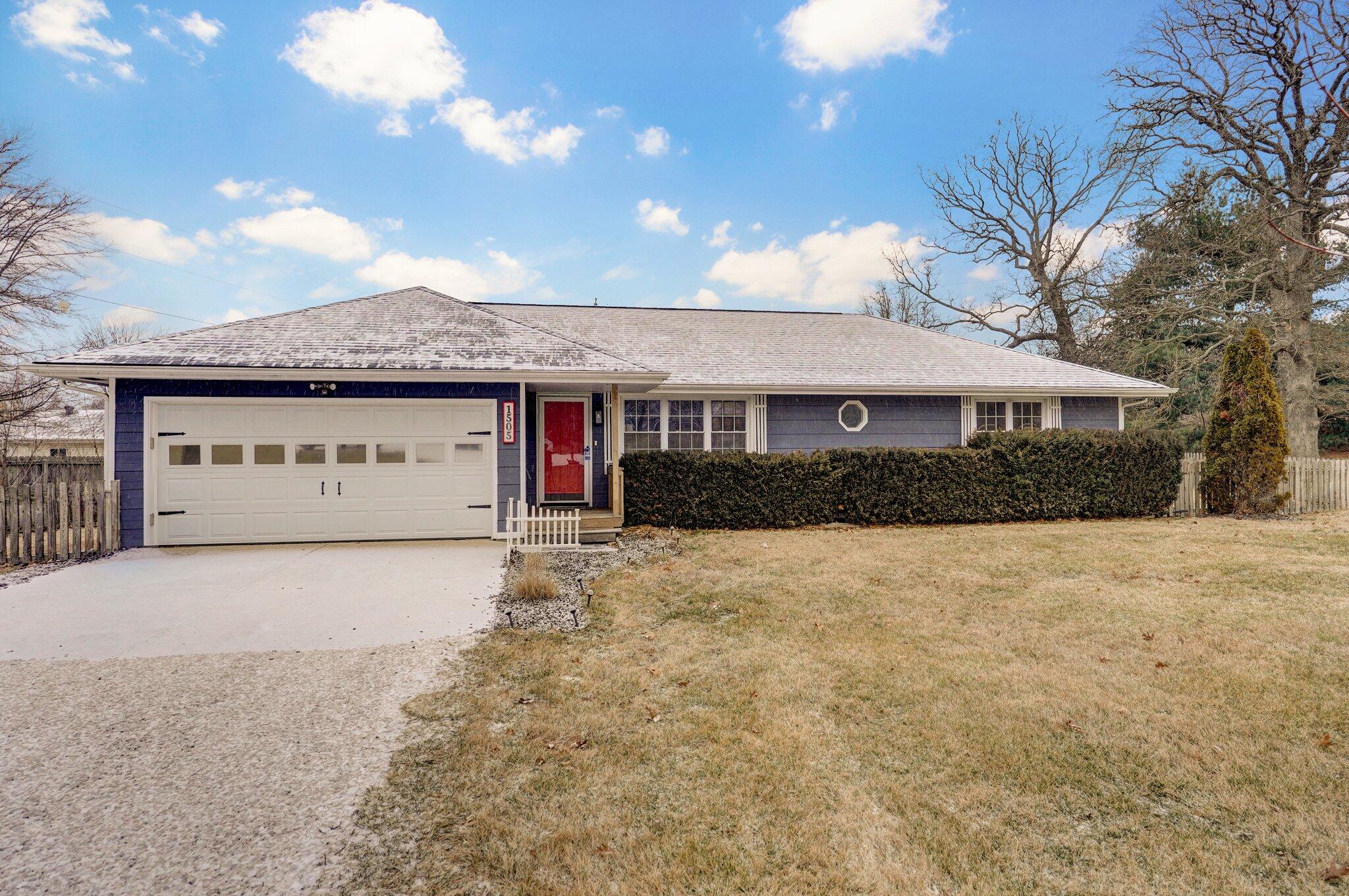 1505 West Carmen Street Property Photo