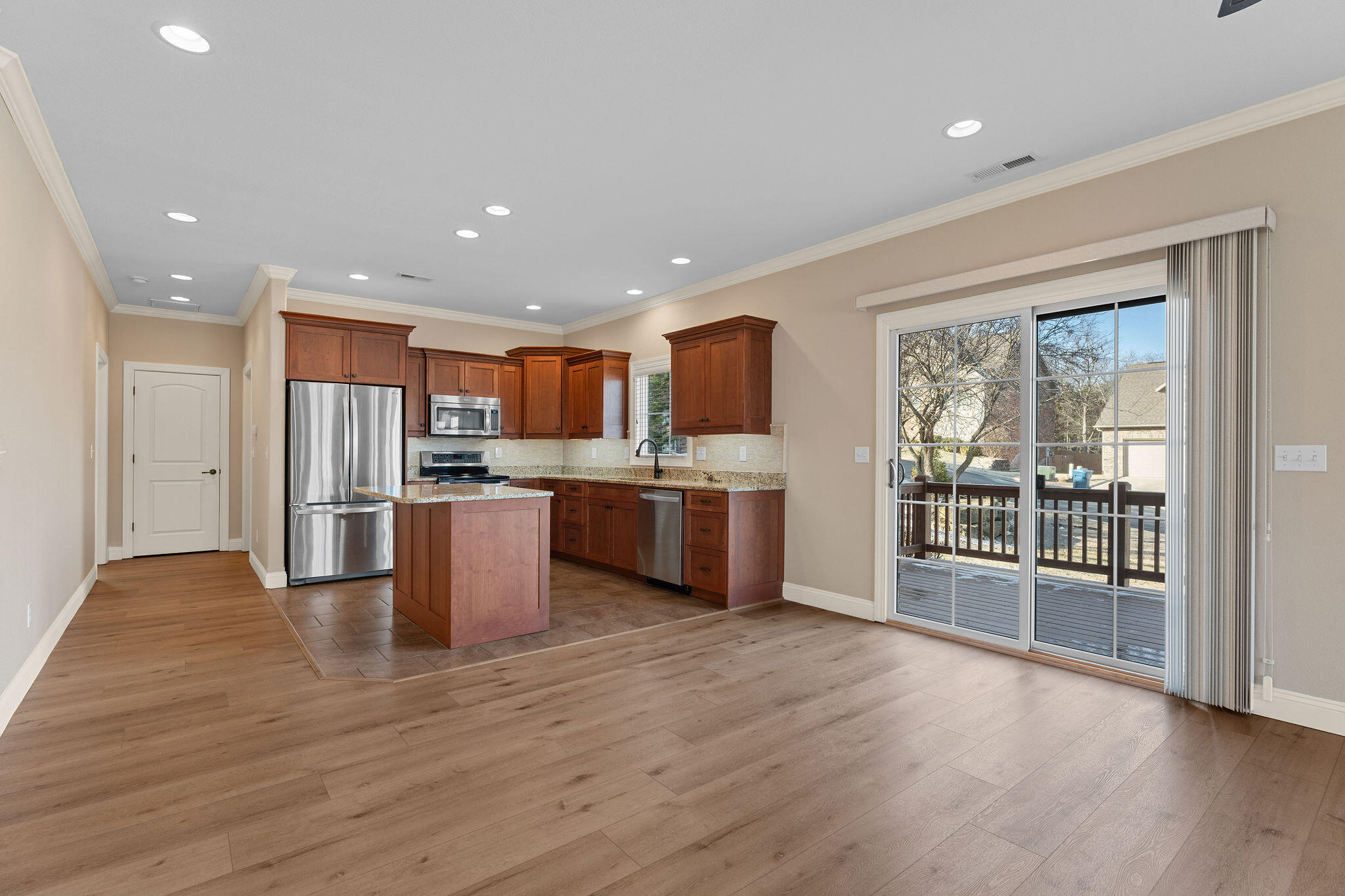 138 Lakehills Drive Property Photo 9