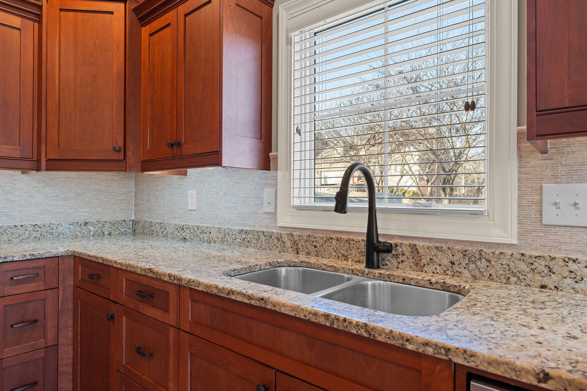 138 Lakehills Drive Property Photo 12