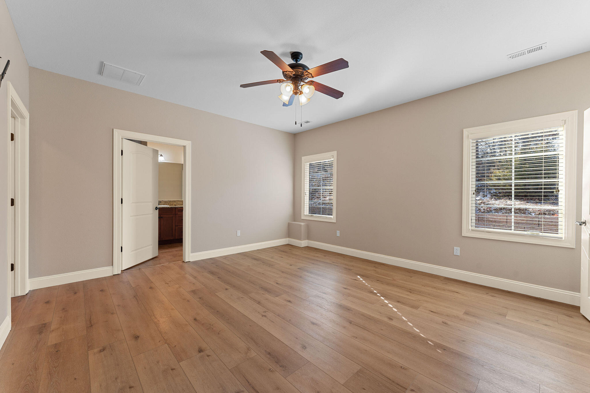 138 Lakehills Drive Property Photo 14
