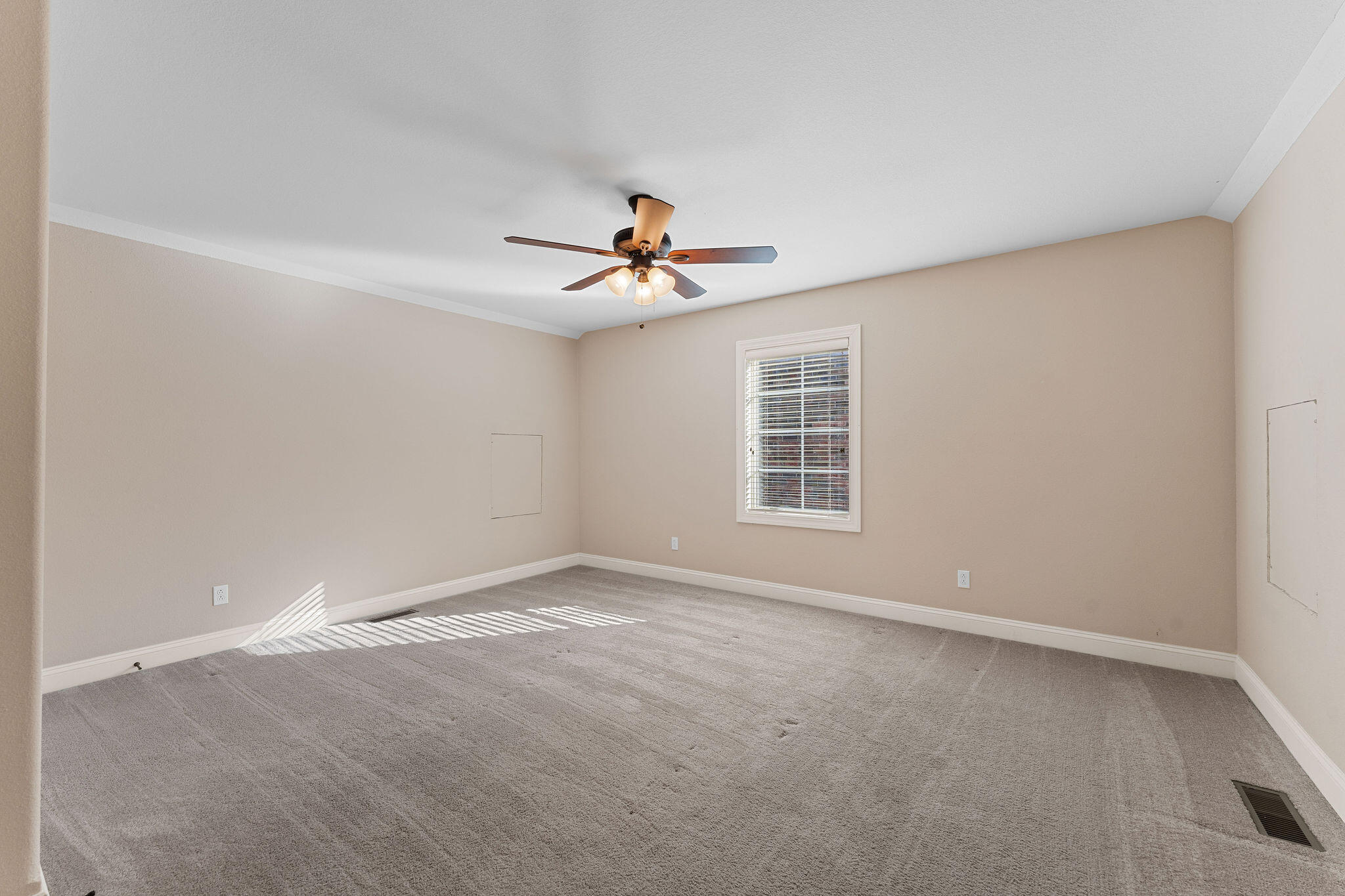 138 Lakehills Drive Property Photo 24