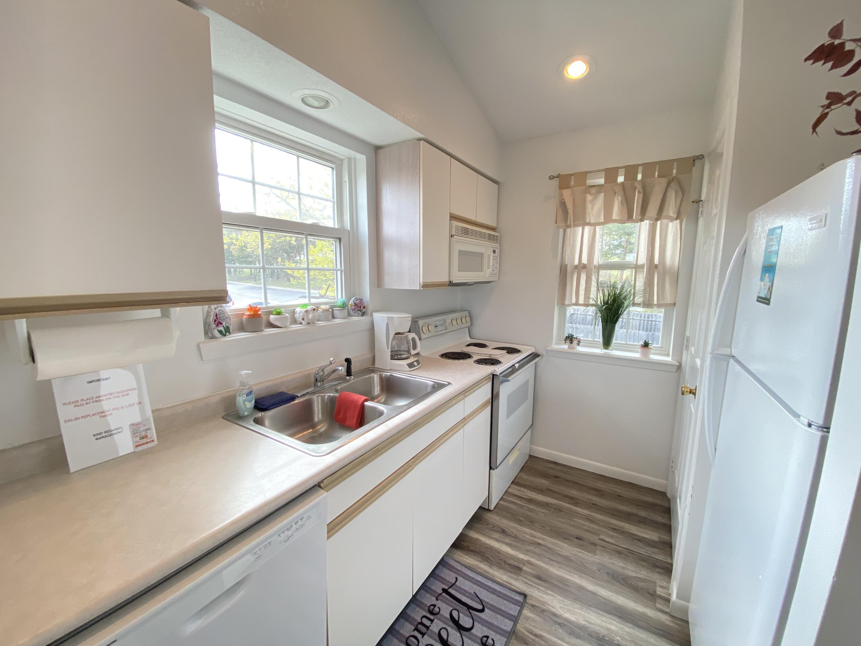 525 Valley View Drive Property Photo 4