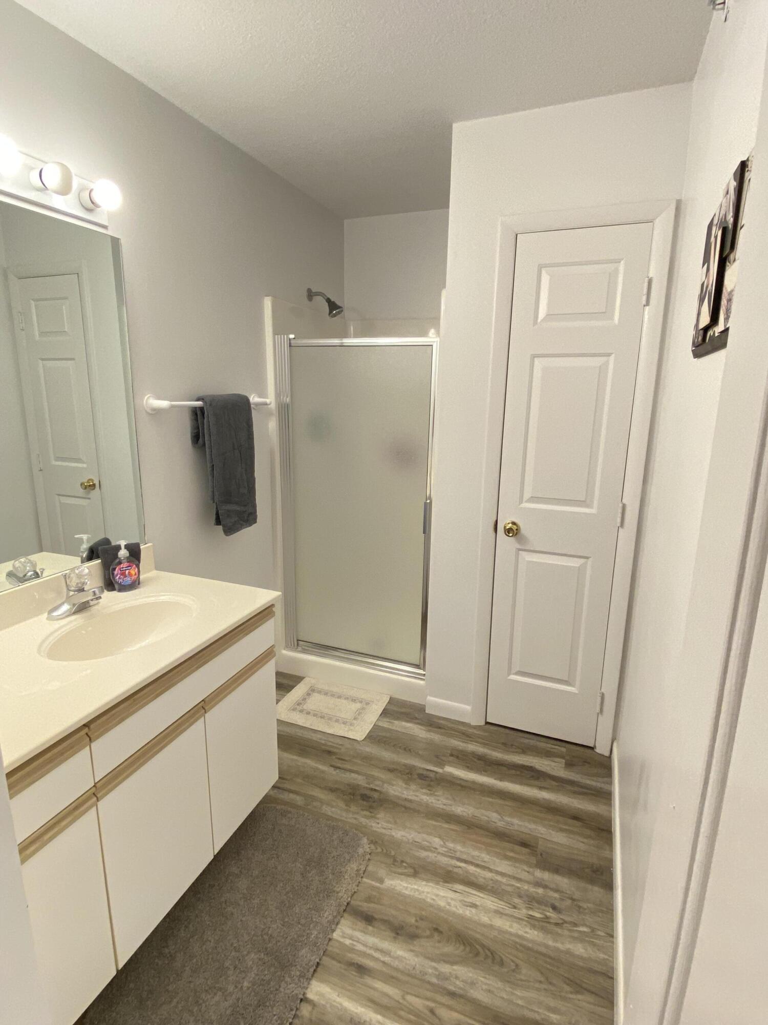 525 Valley View Drive Property Photo 11
