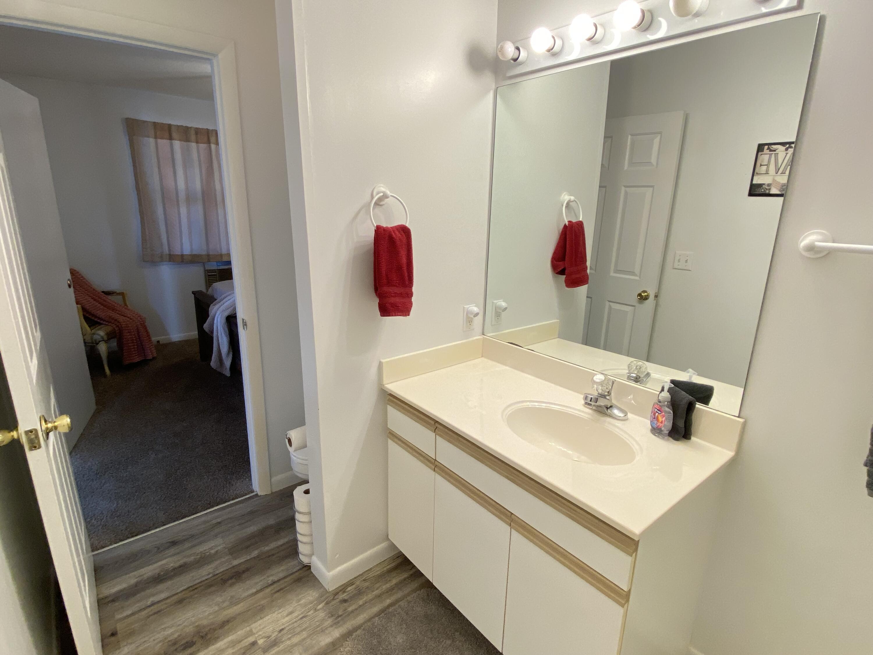 525 Valley View Drive Property Photo 13