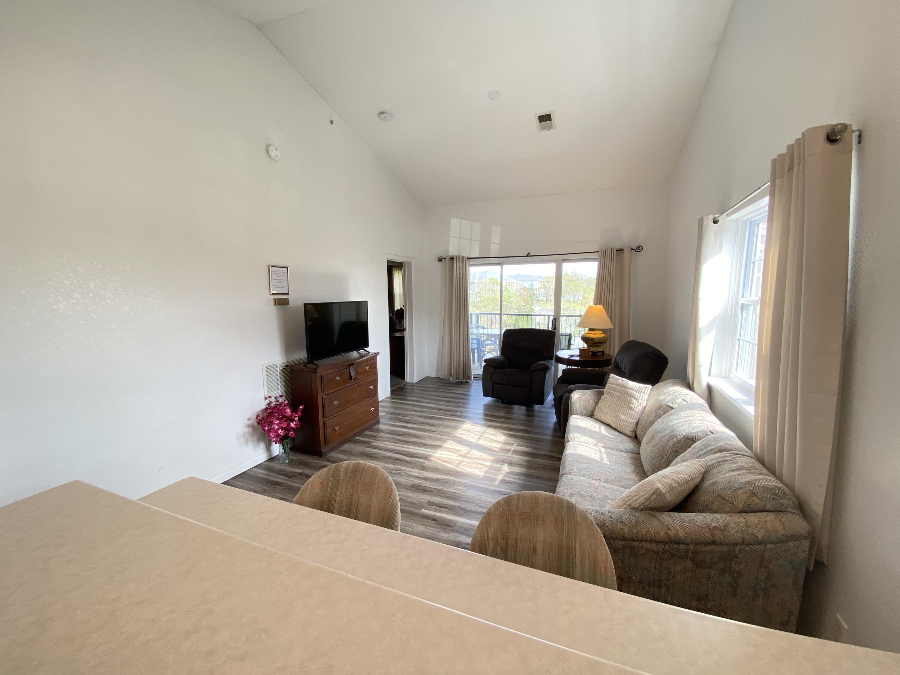 525 Valley View Drive Property Photo 16