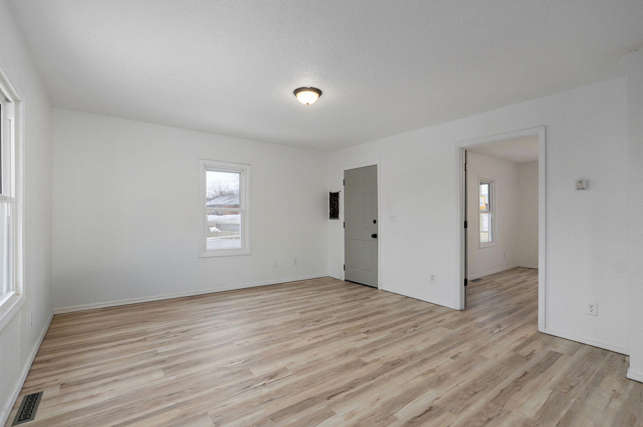 2337 North Fremont Avenue Property Photo 7
