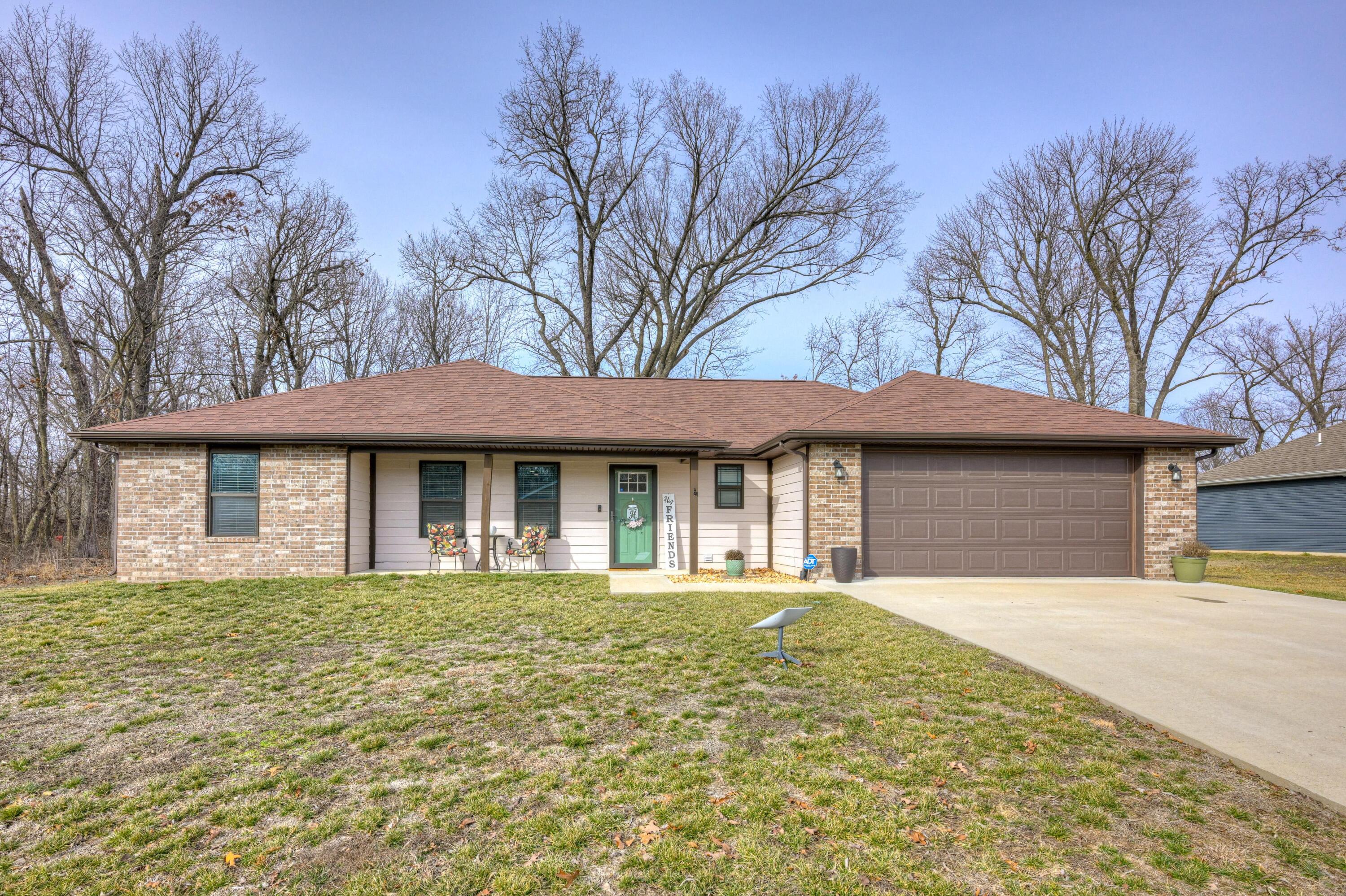 13668 Pella Lane Property Photo