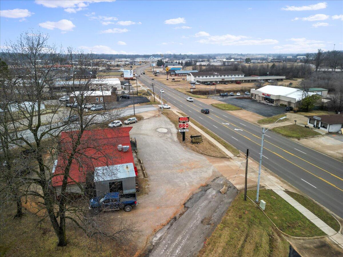 1027 Porter Wagoner Boulevard Property Photo 5