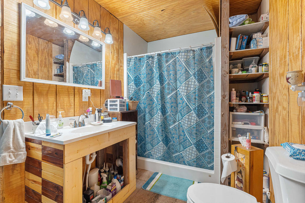 2638 Frye Road Property Photo 15