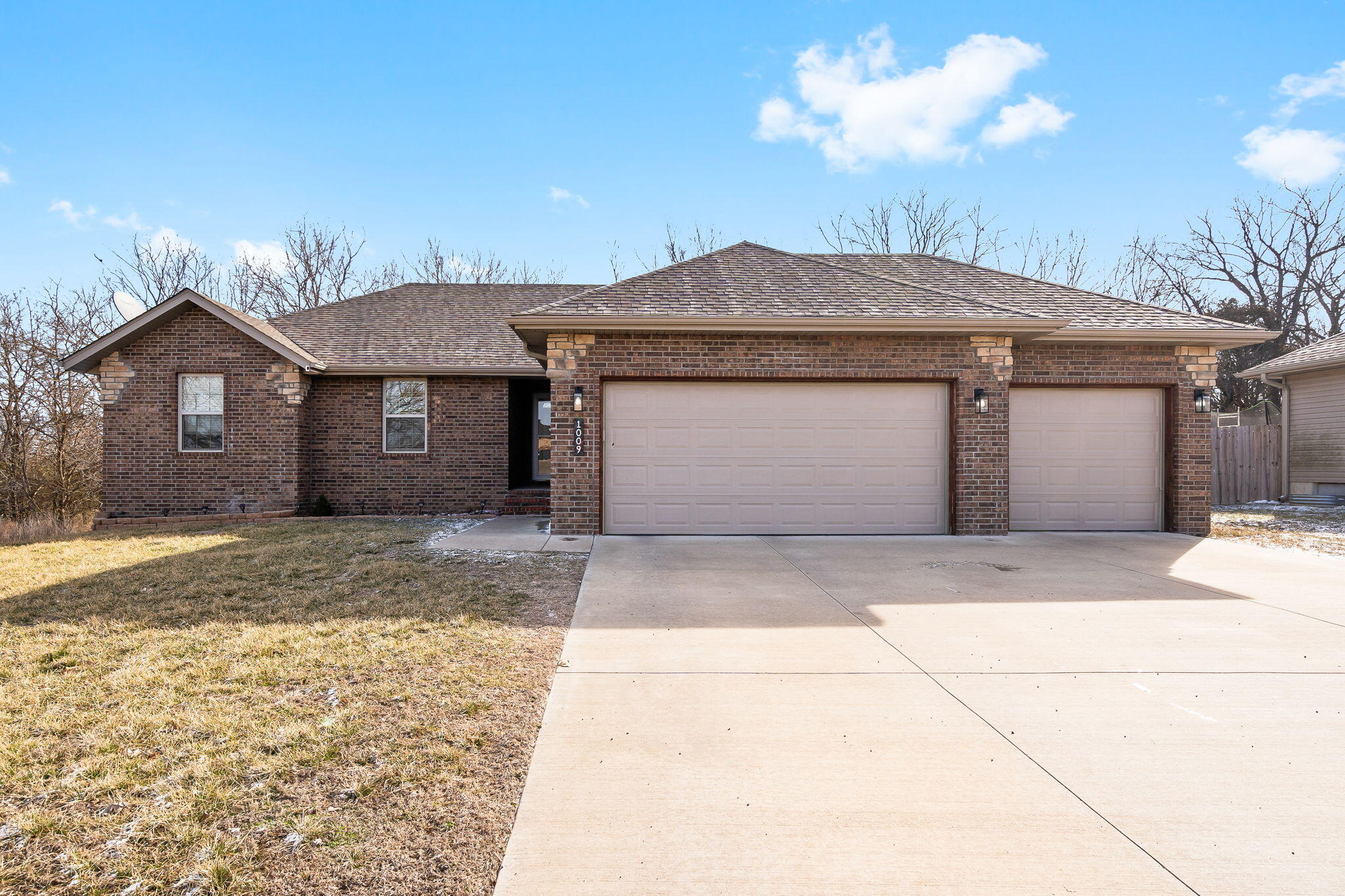 1009 Amanda Avenue Property Photo