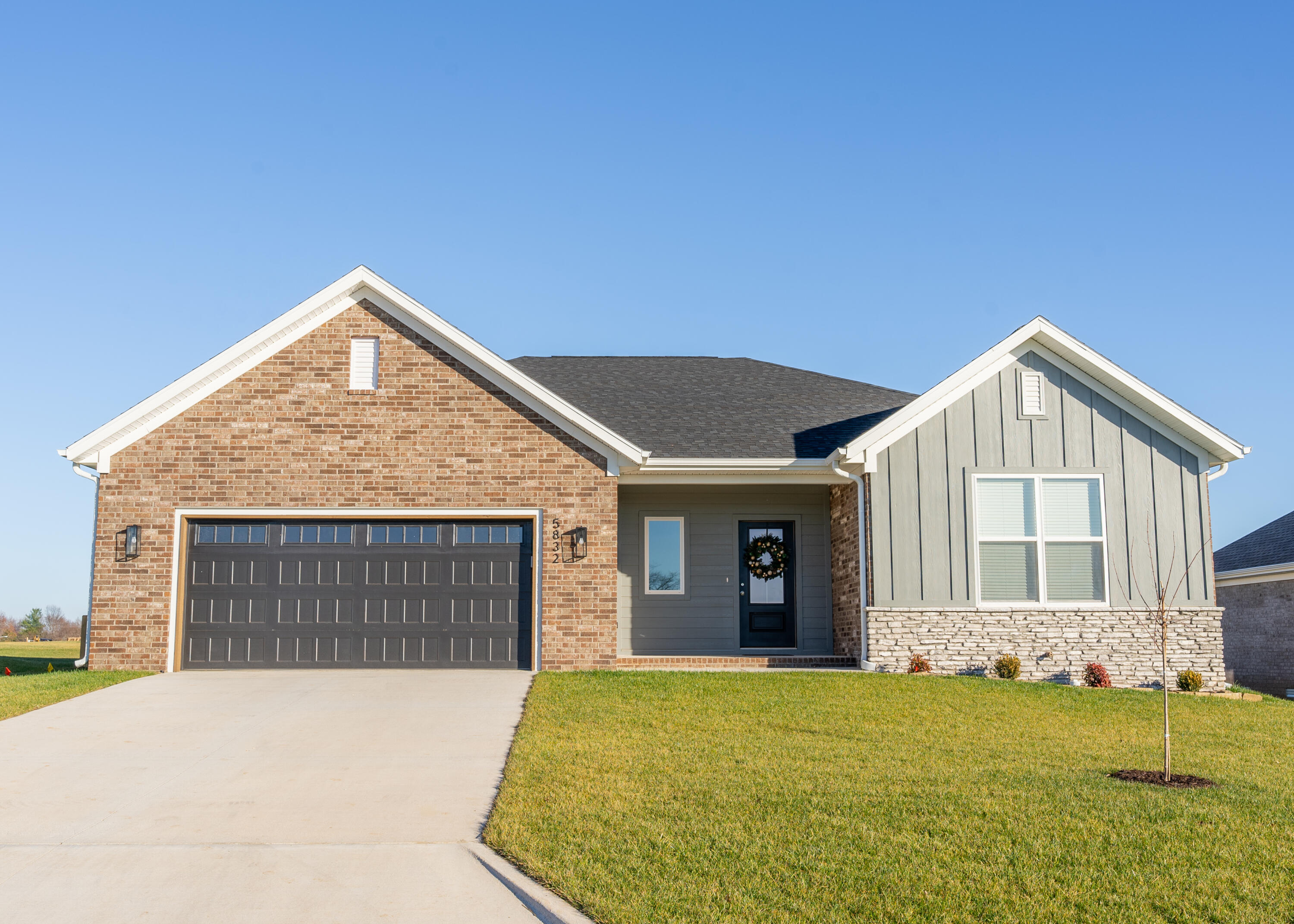 5493 East Wild Horse Drive Property Photo