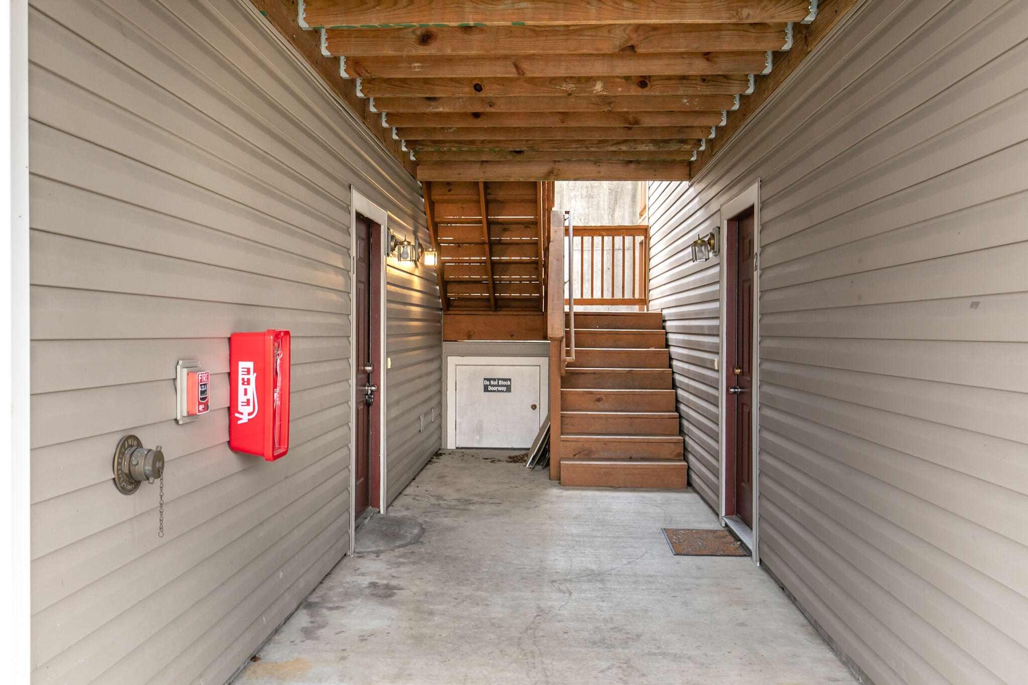 103 Garden Circle Property Photo 3