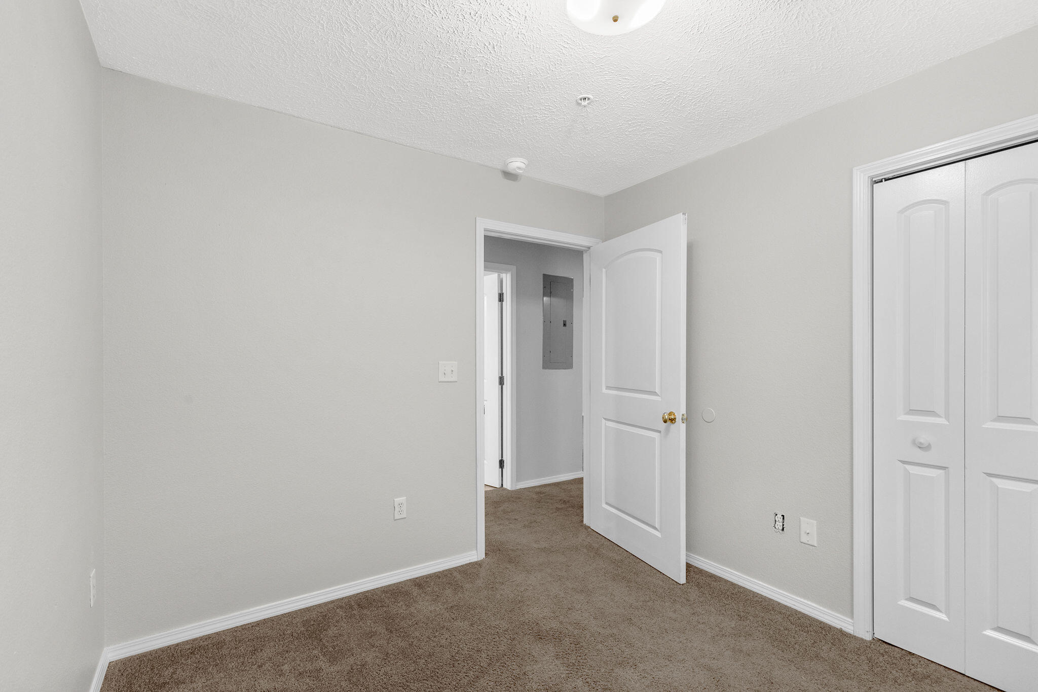 105 Garden Circle Property Photo 13