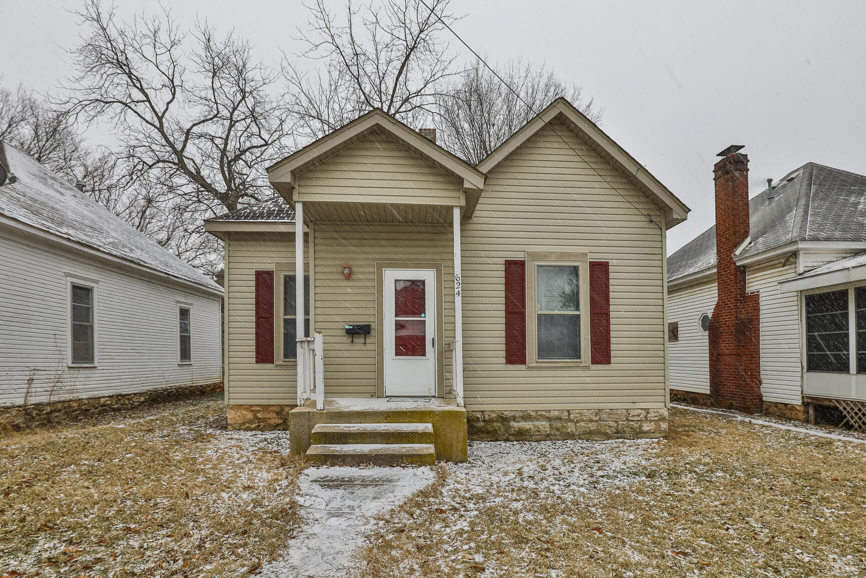 Hendricks & Jones Real Estate Listings Main Image