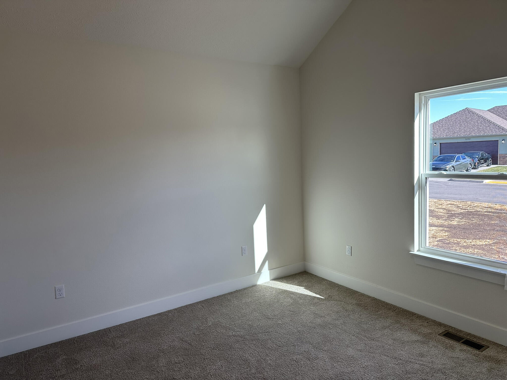 1191 North Maxine Avenue Property Photo 14