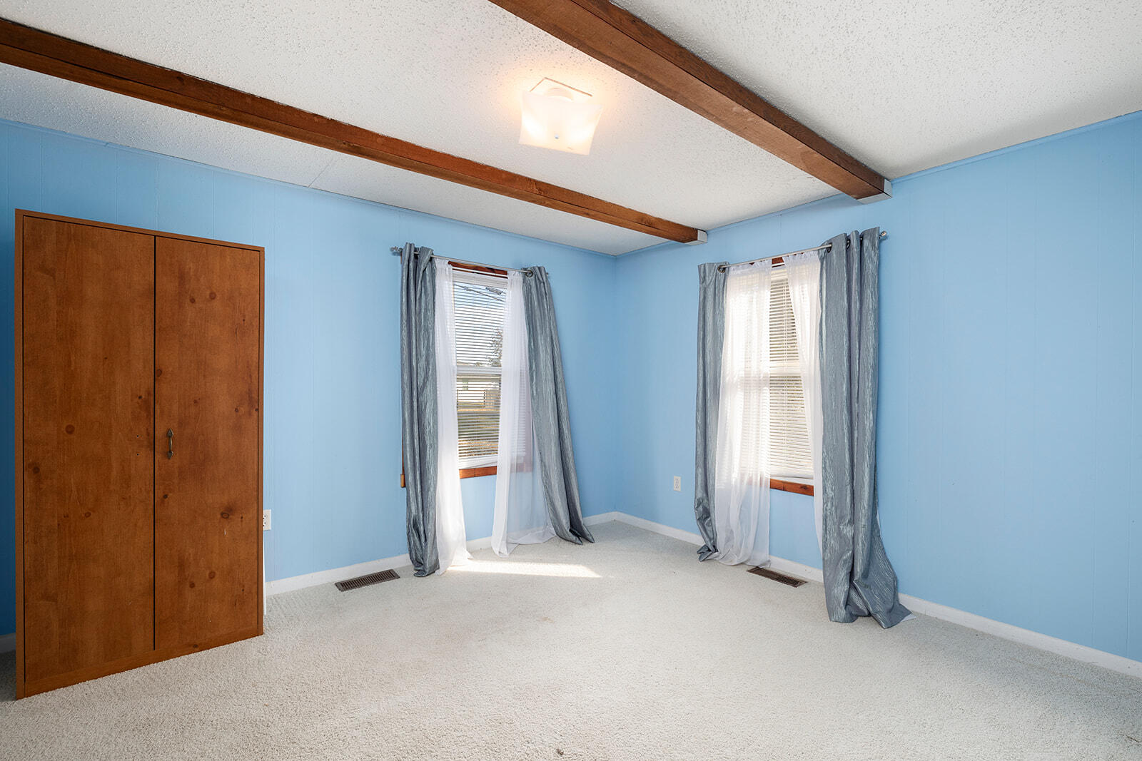 415 South Main Street Property Photo 18