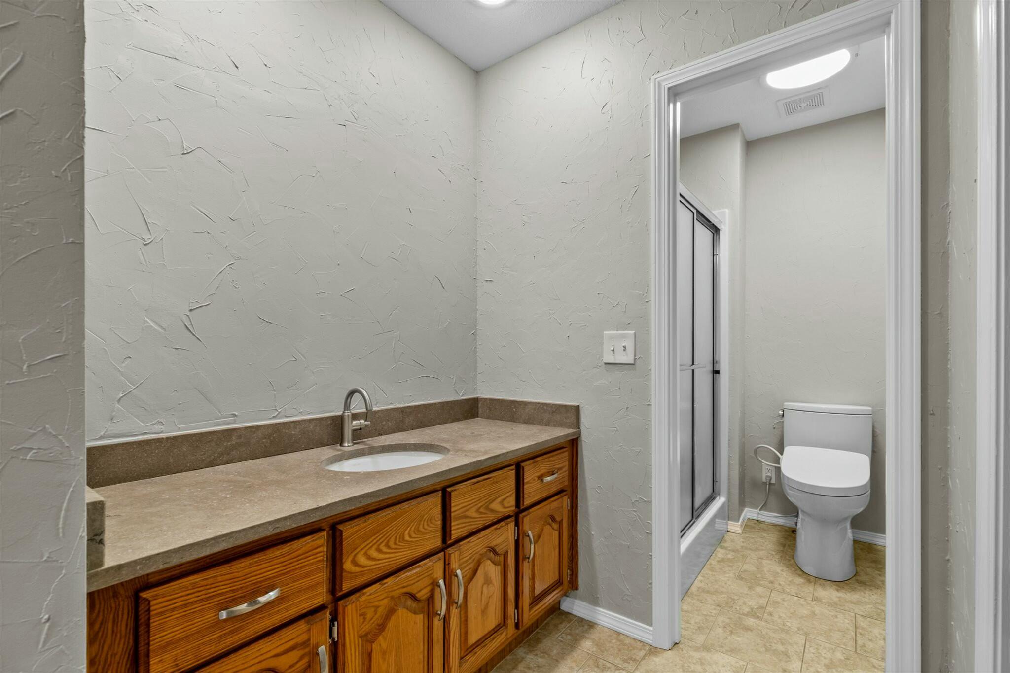 3469 South Kickapoo Avenue Property Photo 12