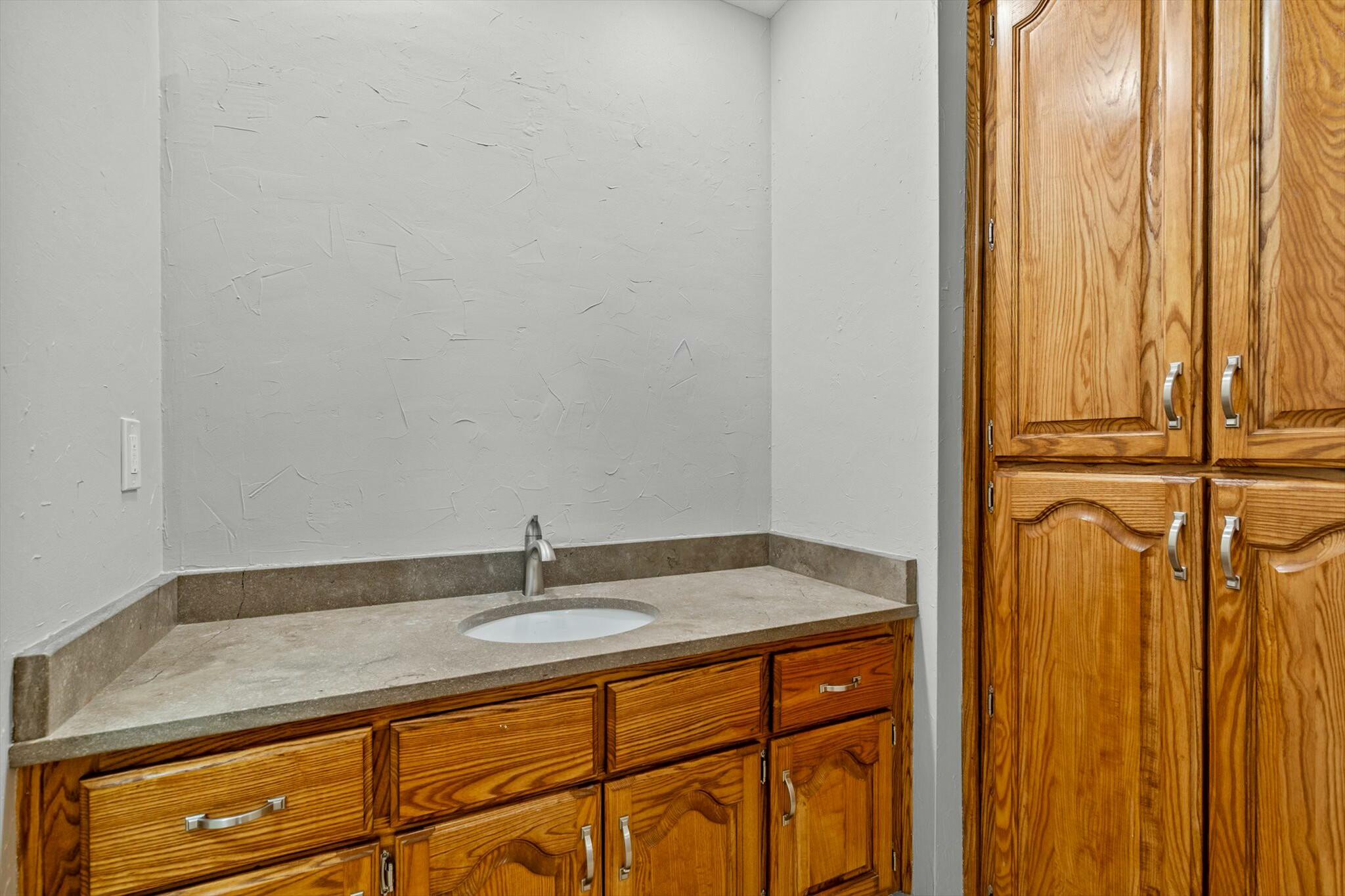3469 South Kickapoo Avenue Property Photo 16