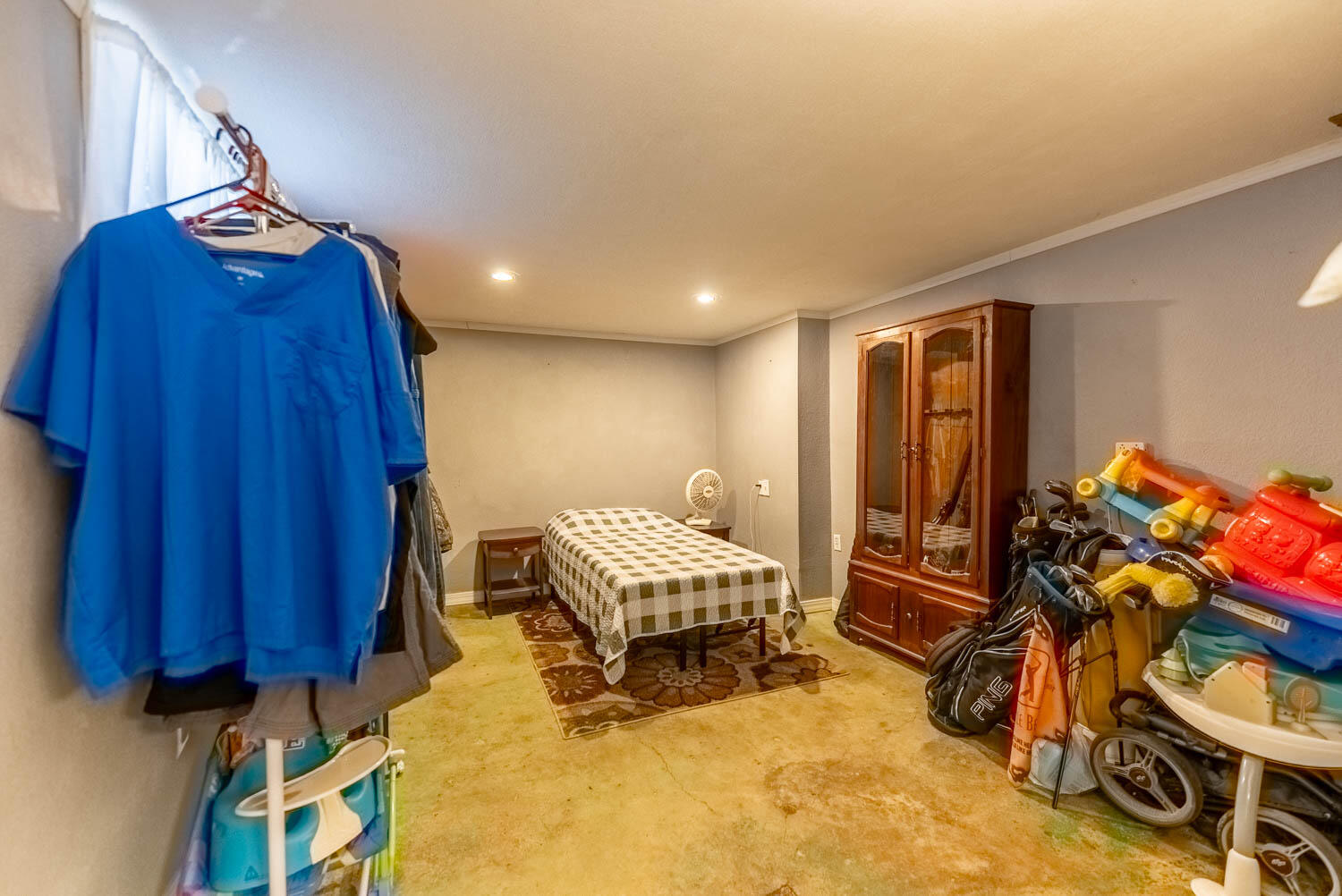 301 Brewer Street Property Photo 33