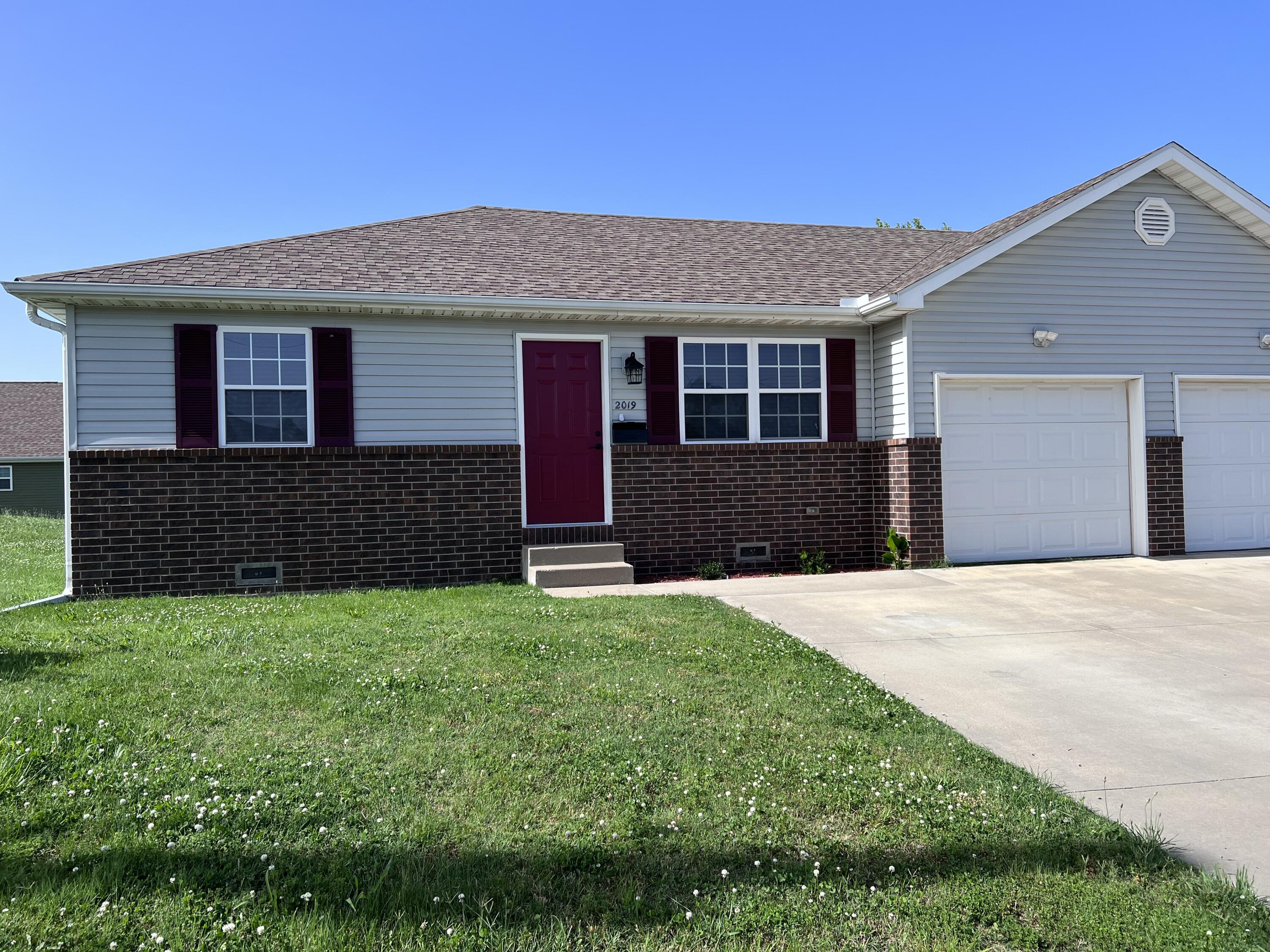 2019 West 26th Street Property Photo 2