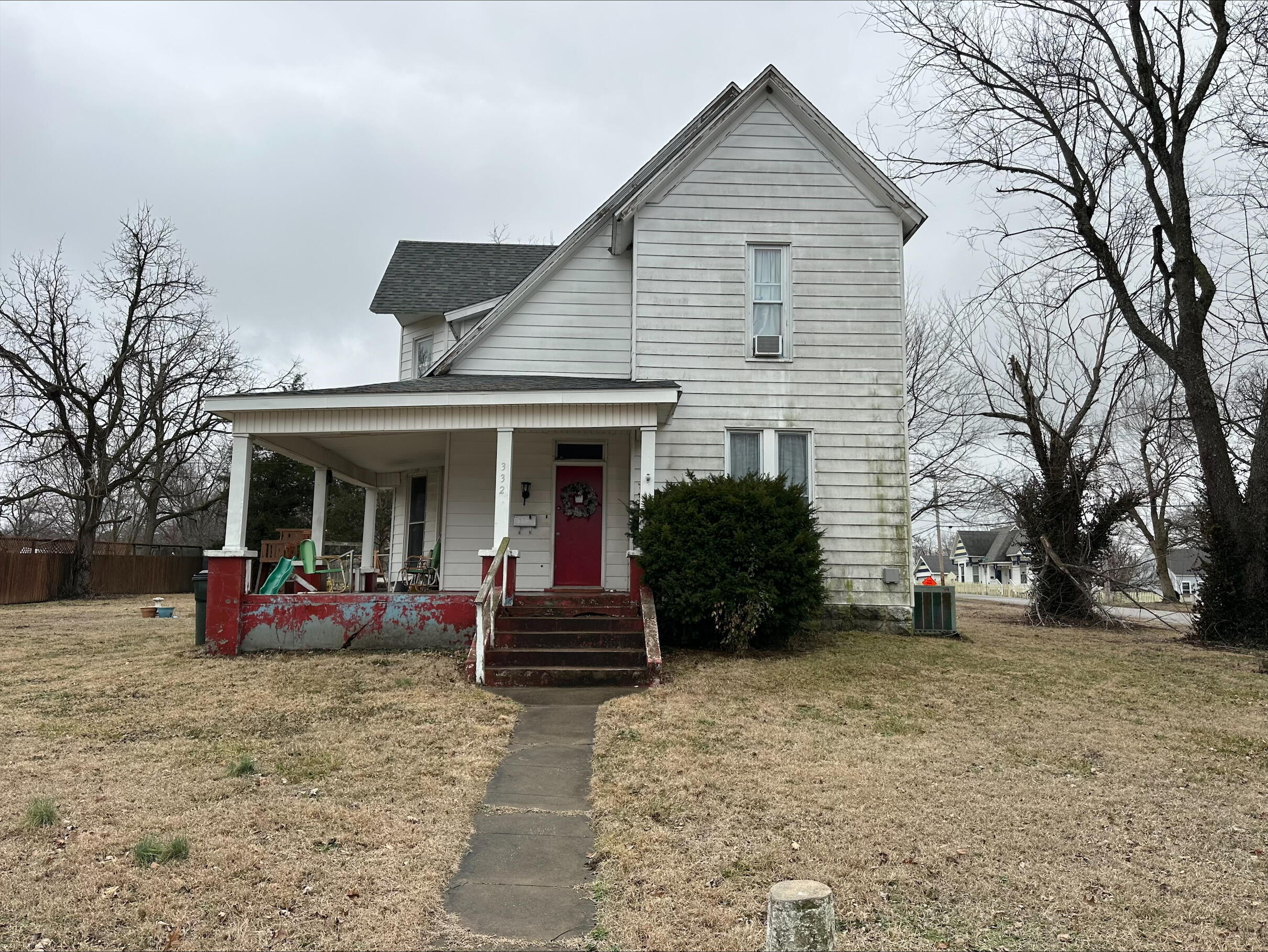332 West South Street Property Photo