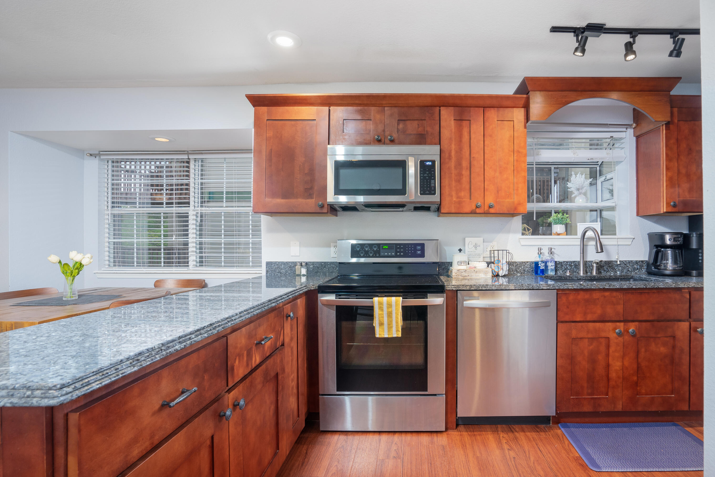 19 Goldfinch Drive Property Photo 2