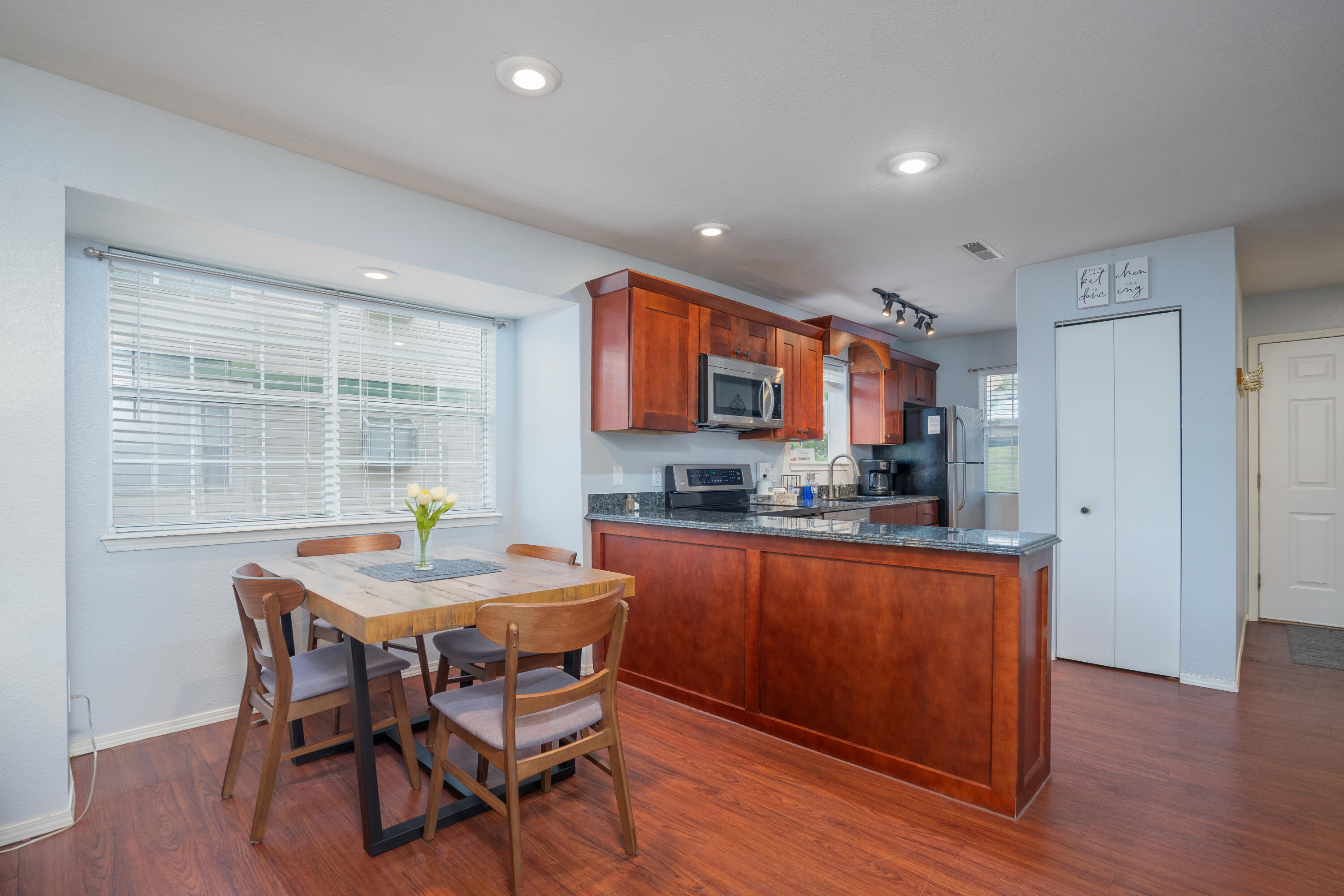19 Goldfinch Drive Property Photo 6