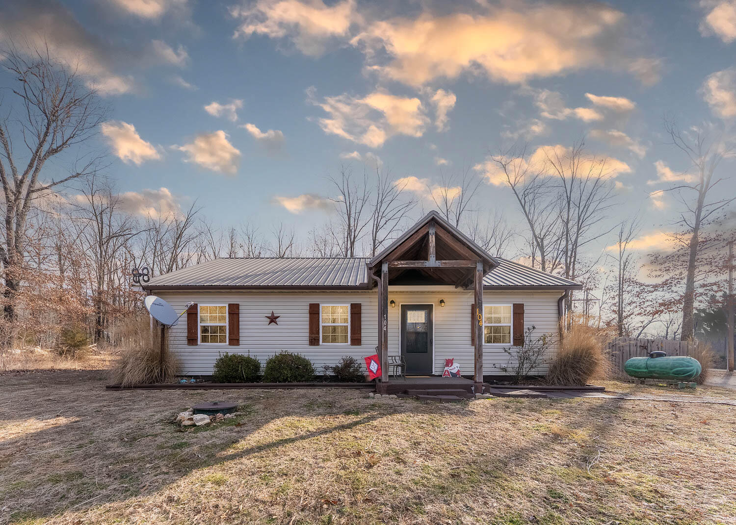 104 Dusty Trail Property Photo 1