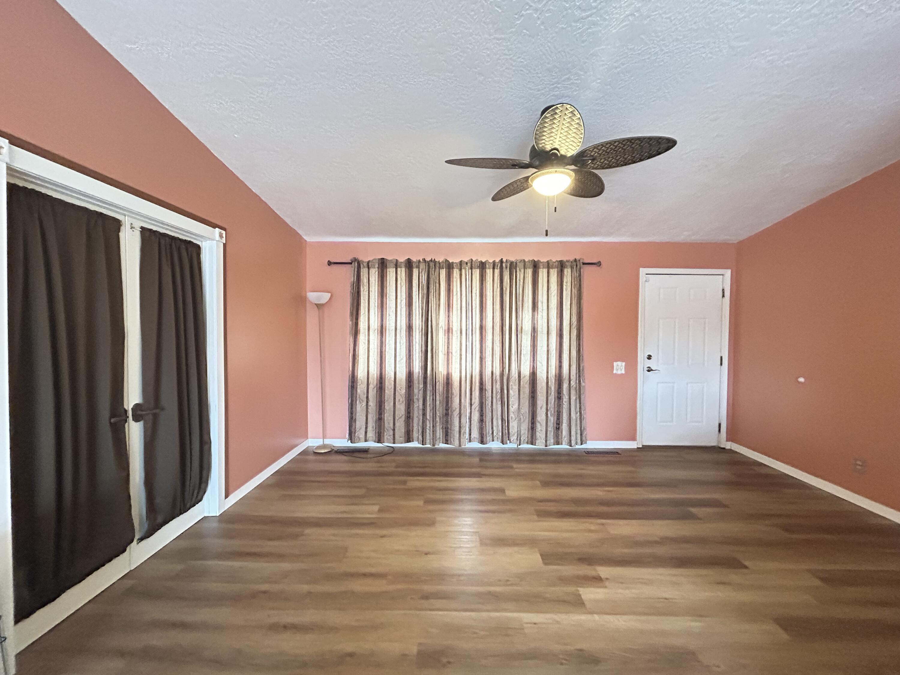 6058 Valleyview Drive Property Photo 11