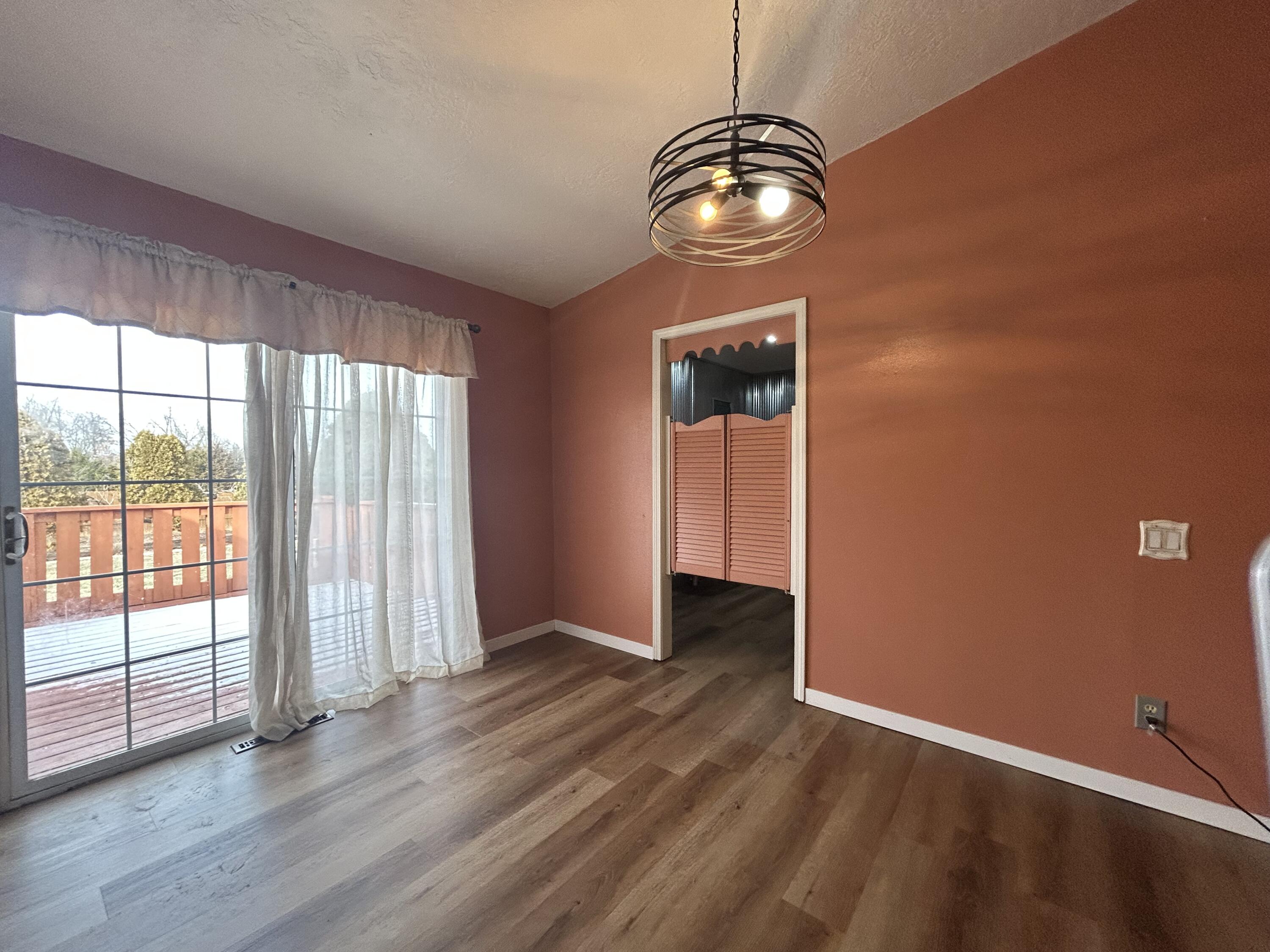 6058 Valleyview Drive Property Photo 12
