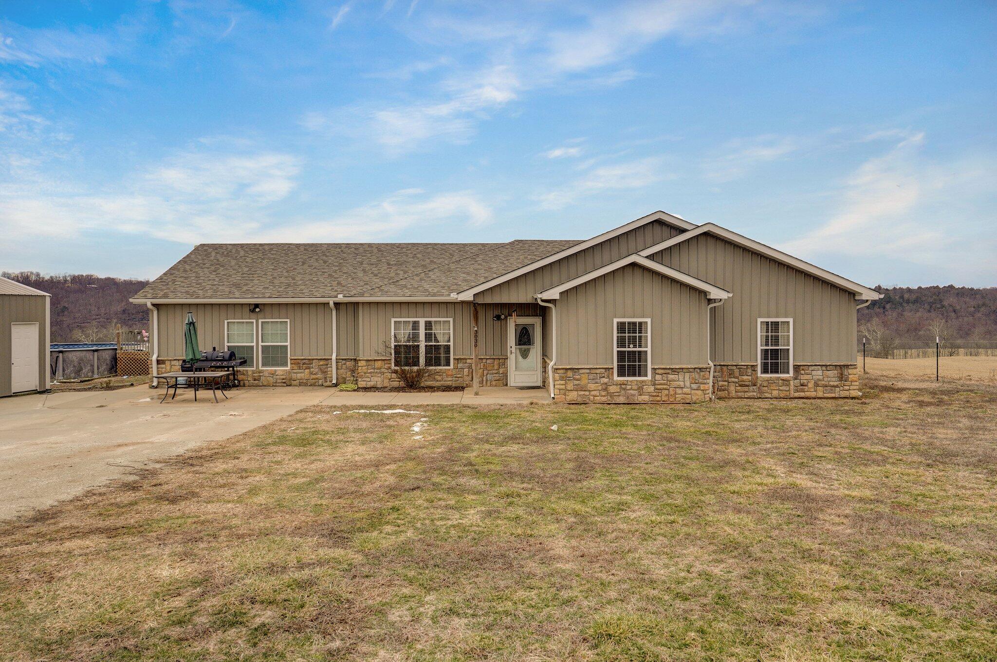 3030 Horsecreek Road Property Photo 1